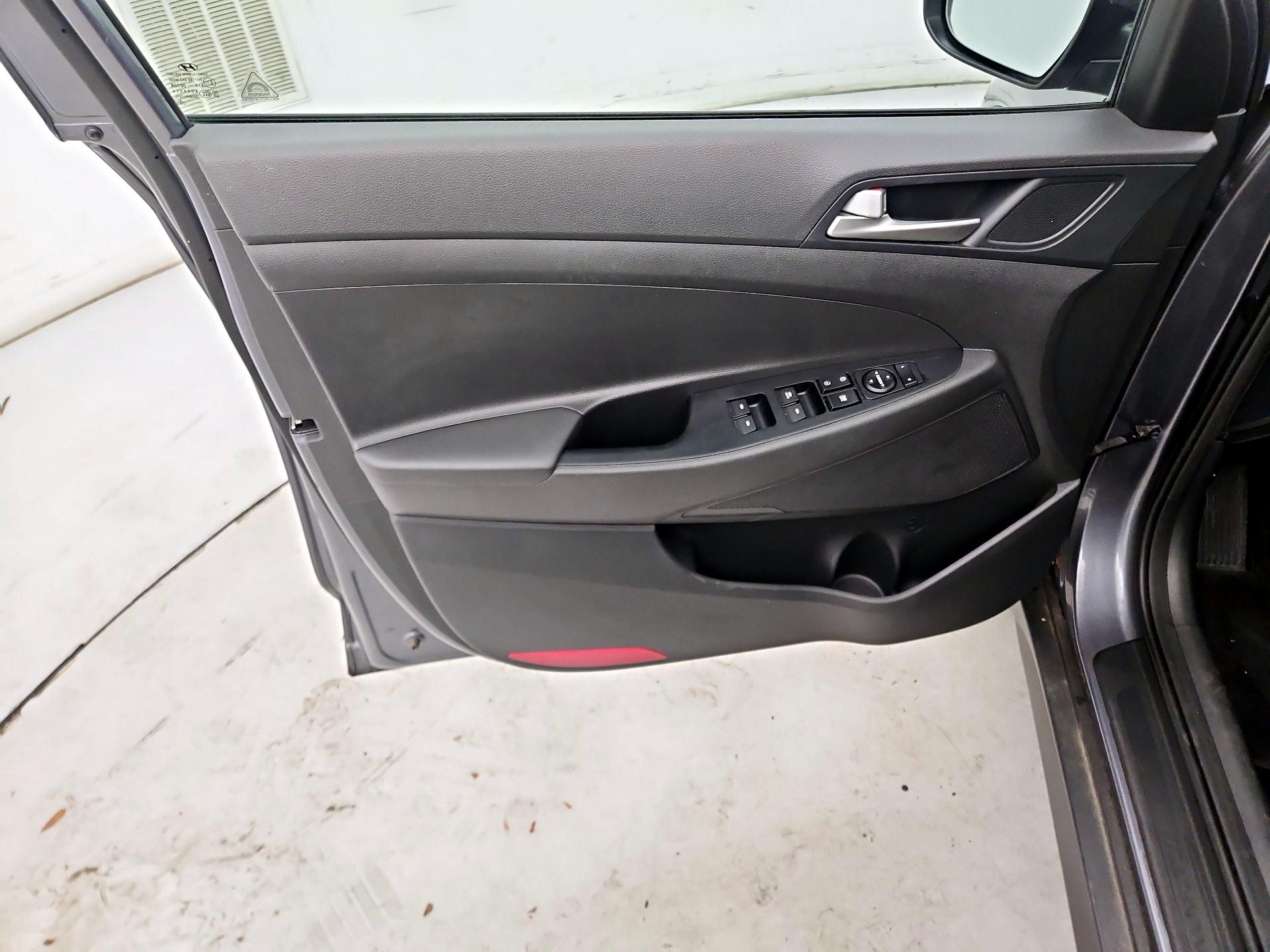 Thumbnail: 2019 Hyundai Tucson - 12