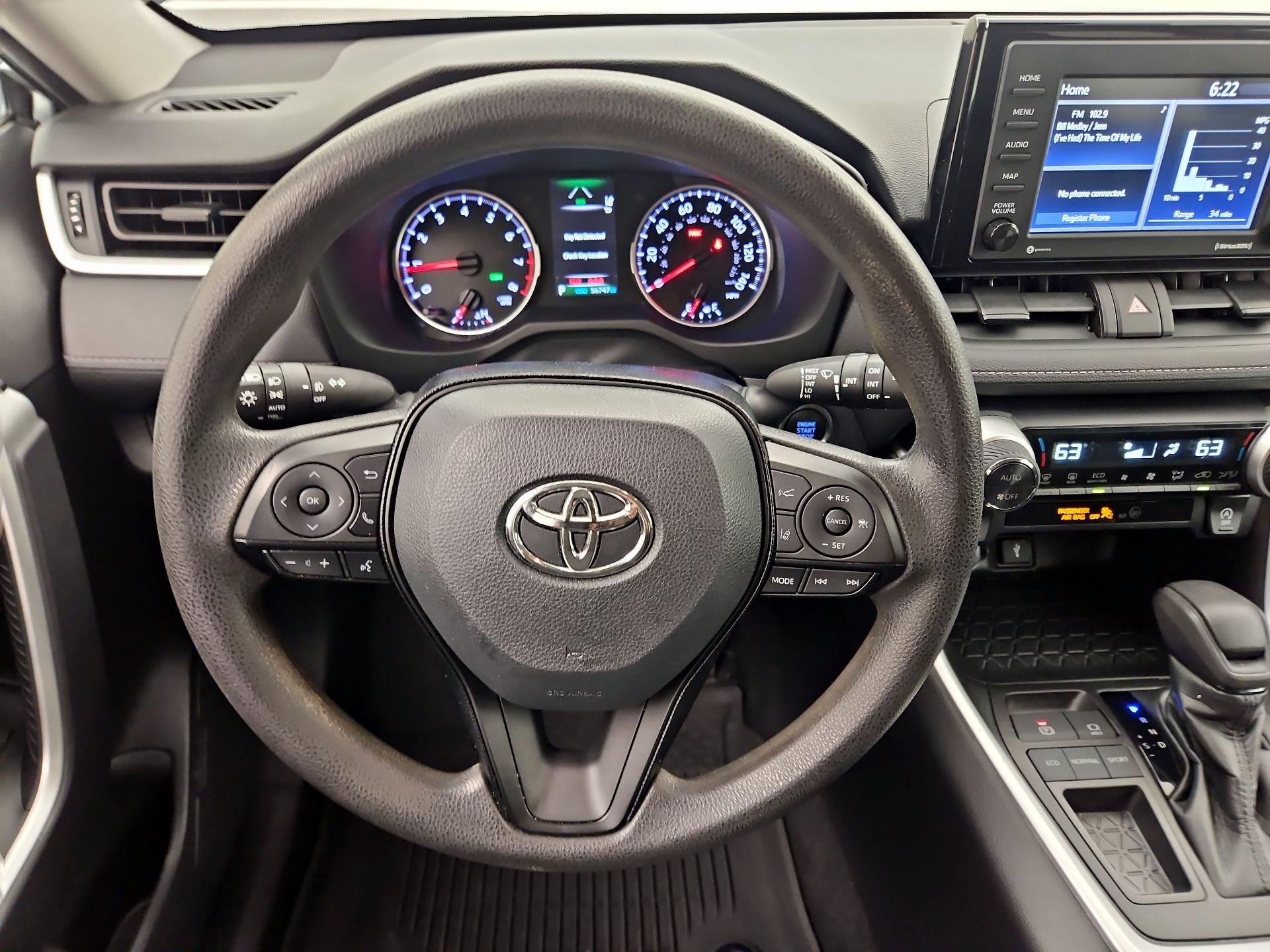 Thumbnail: 2021 Toyota RAV4 - 10