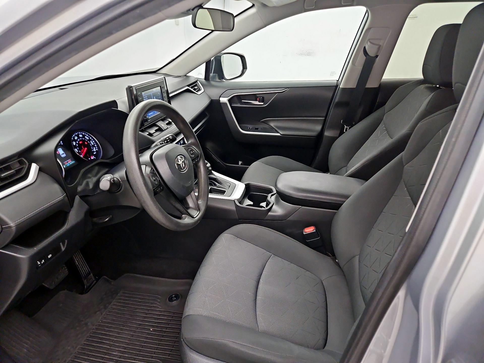 Thumbnail: 2021 Toyota RAV4 - 11