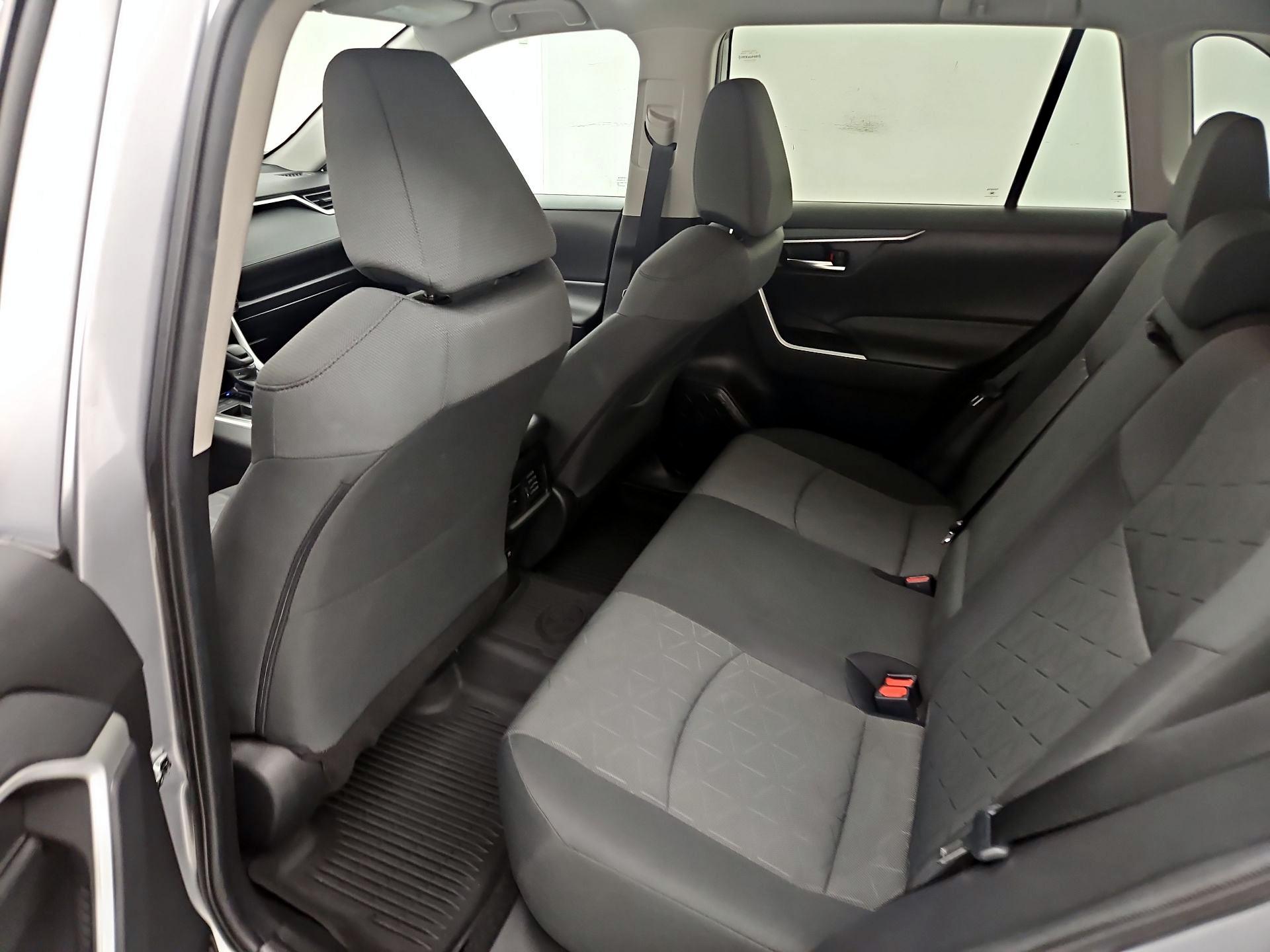 Thumbnail: 2021 Toyota RAV4 - 19