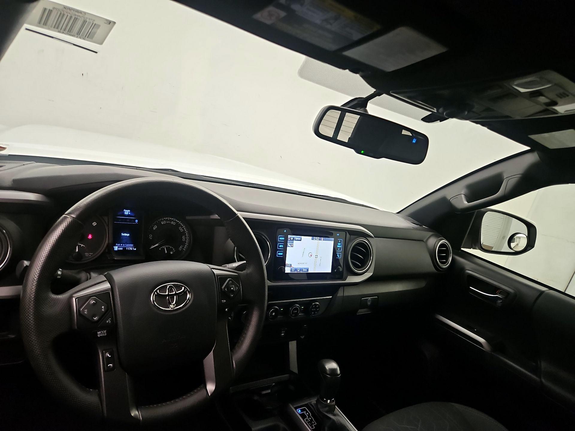 Thumbnail: 2016 Toyota Tacoma - 9