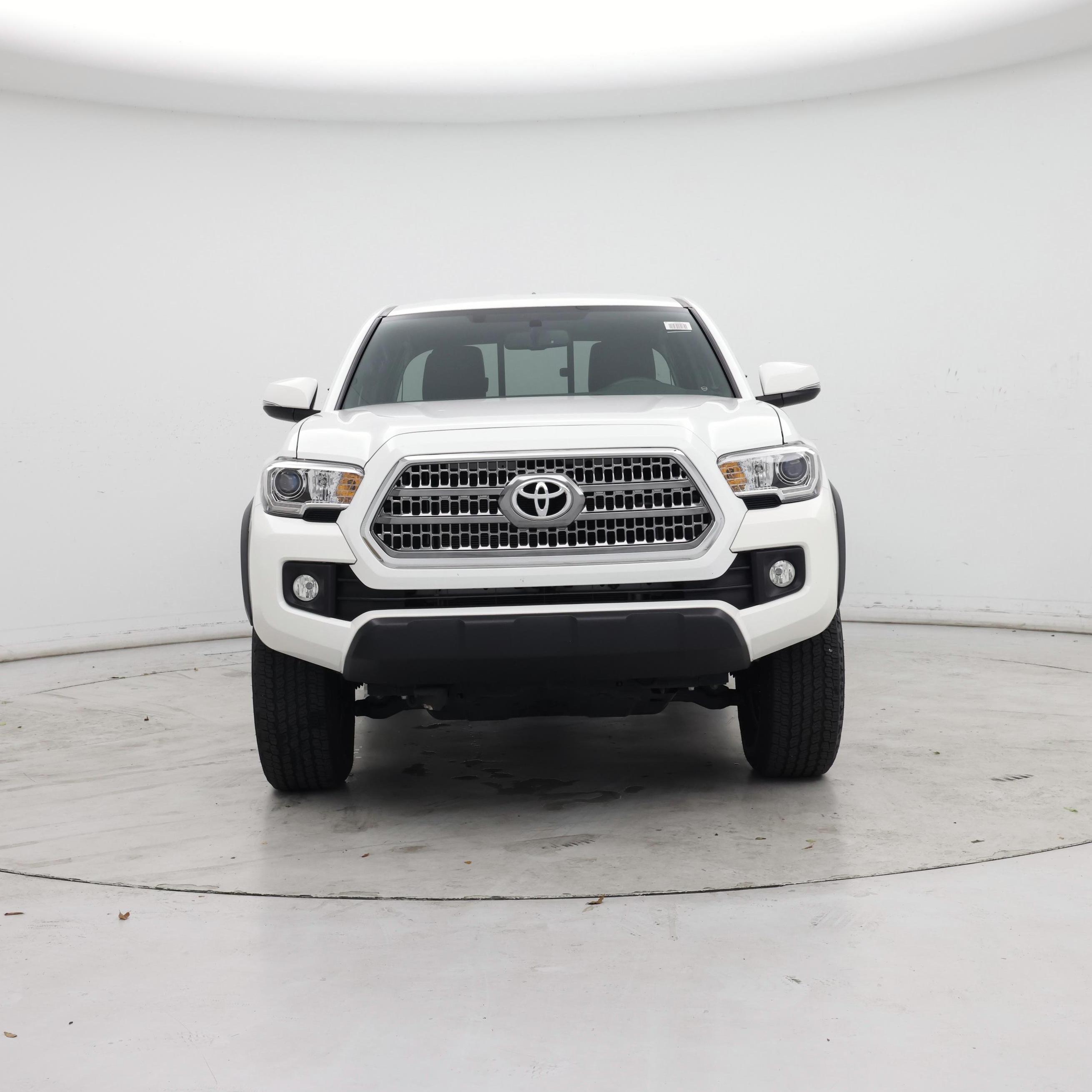 Thumbnail: 2016 Toyota Tacoma - 5