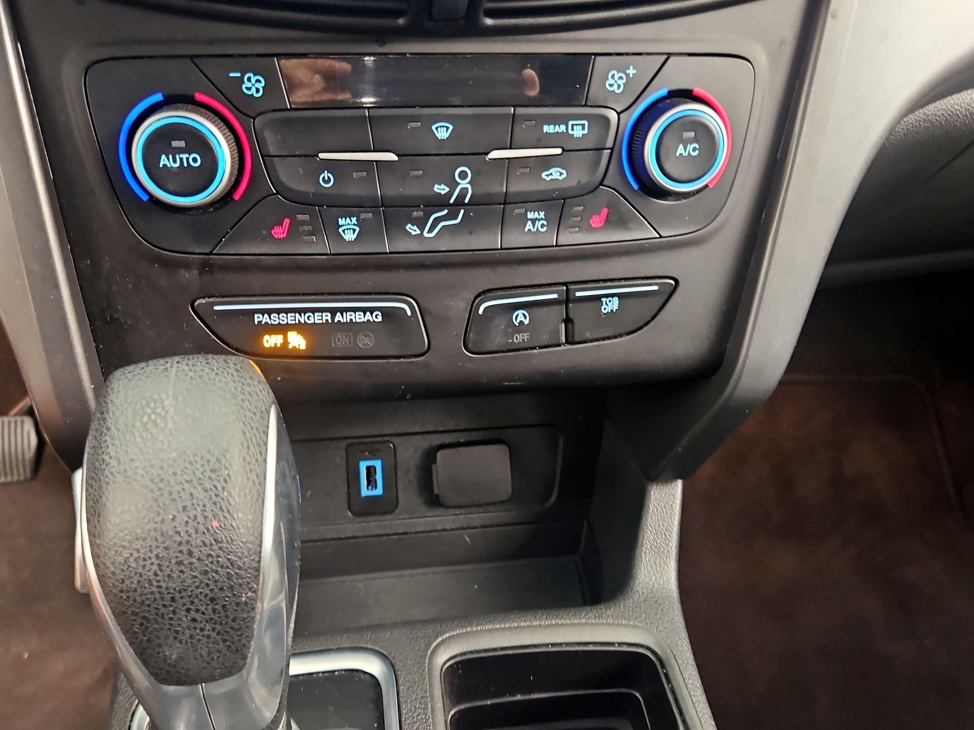 Thumbnail: 2019 Ford Escape - 16