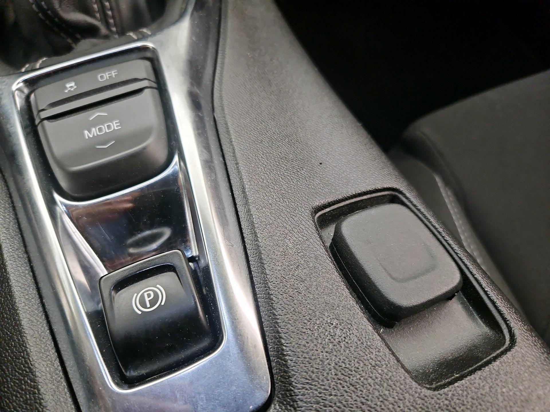 Thumbnail: 2019 Chevrolet Camaro - 18