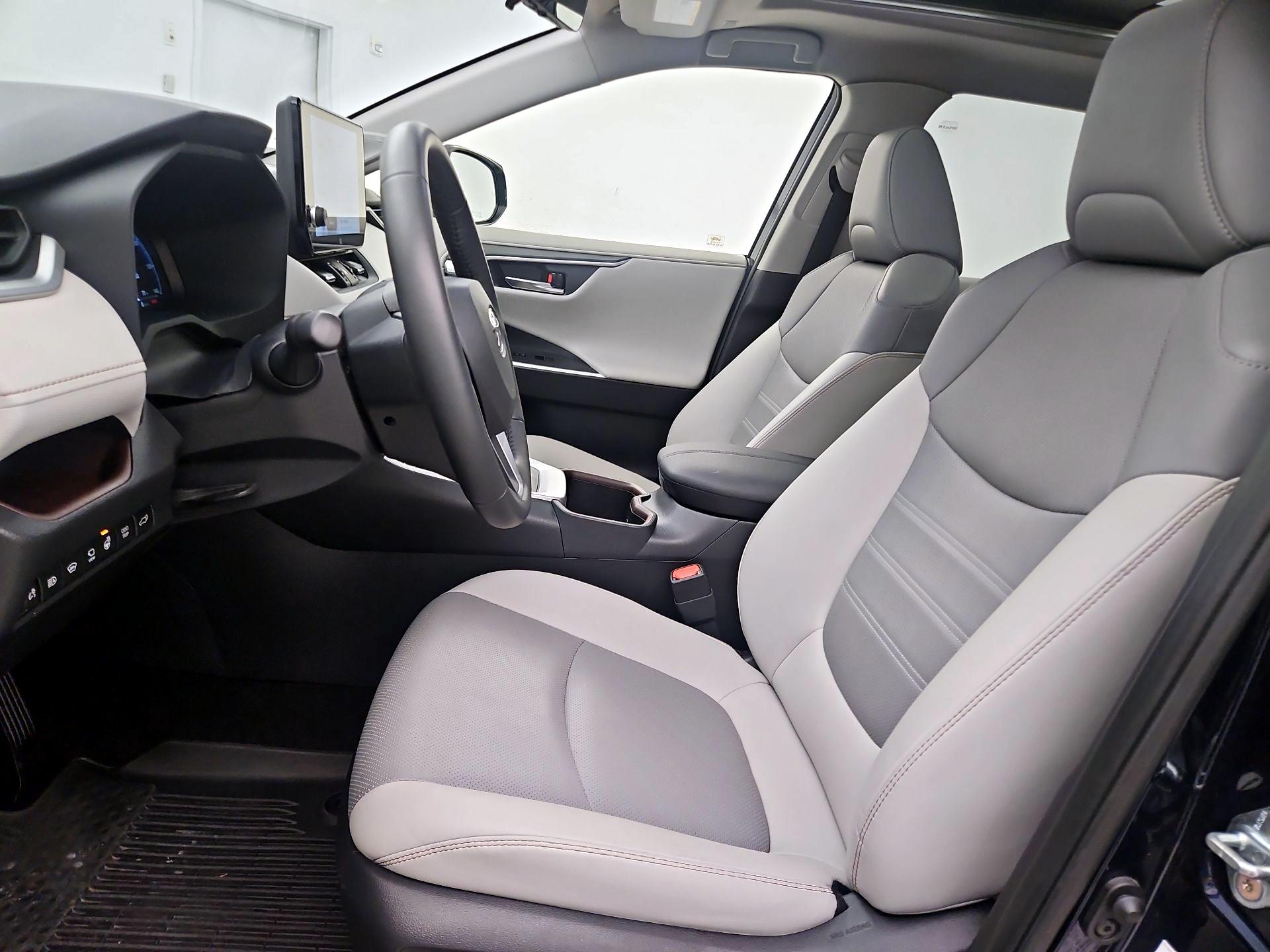 Thumbnail: 2024 Toyota RAV4 - 11