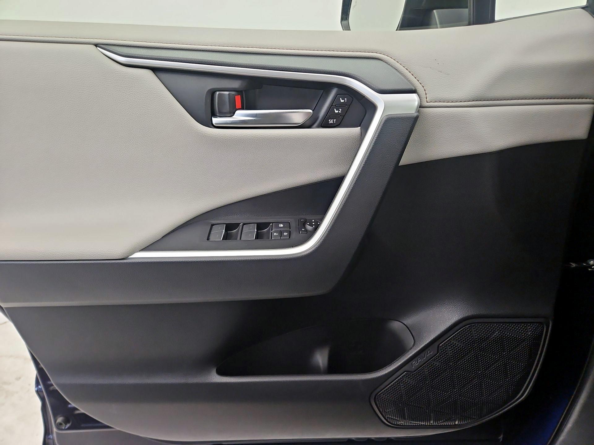Thumbnail: 2024 Toyota RAV4 - 12