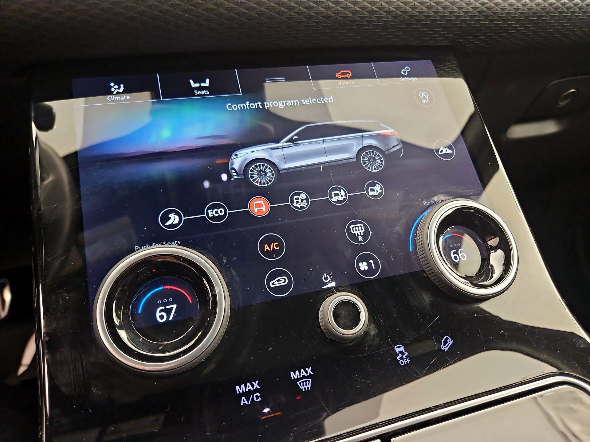 Thumbnail: 2020 Land Rover Range Rover Velar - 16