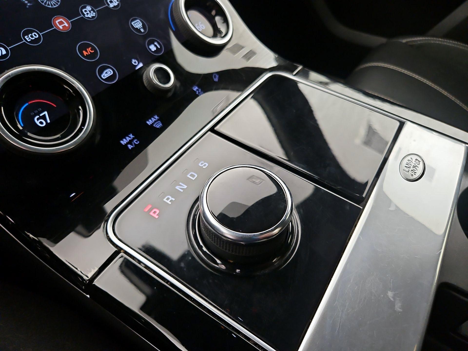 Thumbnail: 2020 Land Rover Range Rover Velar - 17
