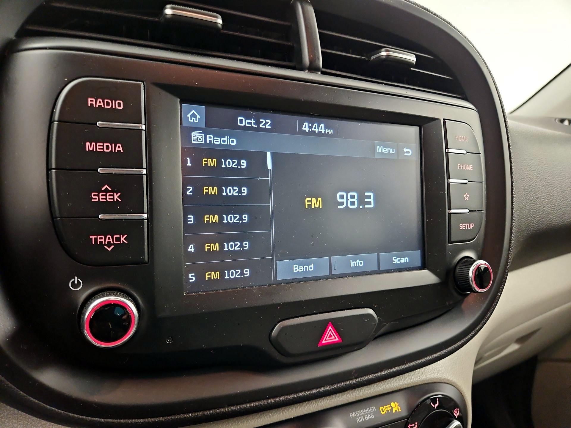 Thumbnail: 2020 Kia Soul - 15