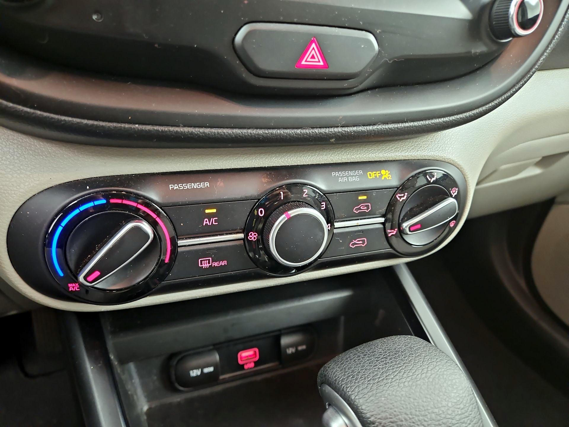 Thumbnail: 2020 Kia Soul - 16