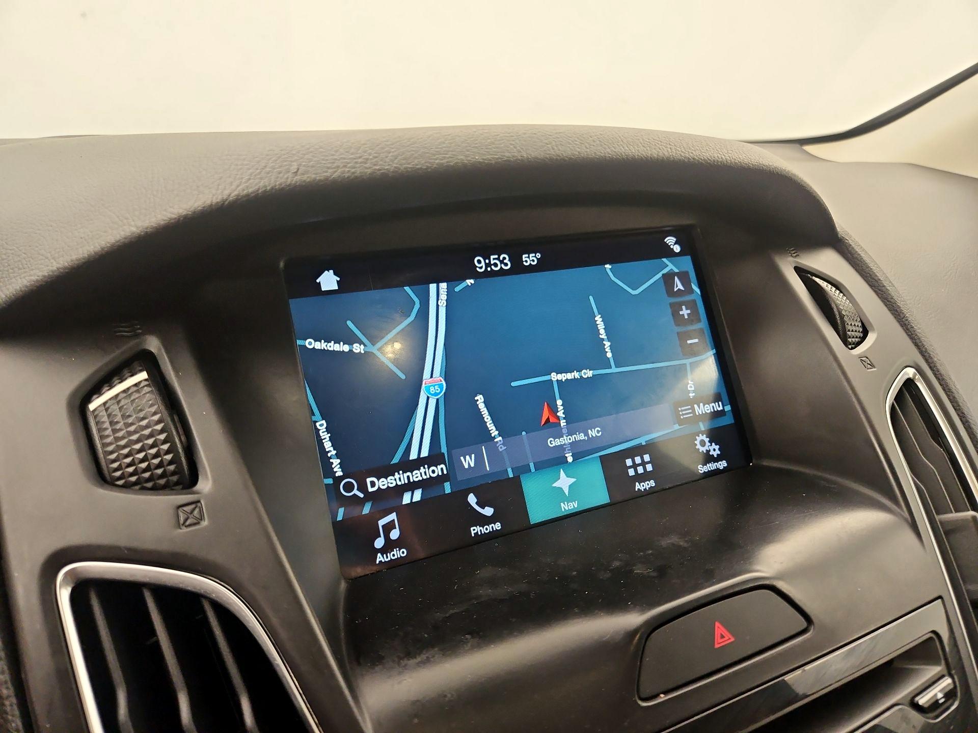 Thumbnail: 2016 Ford Focus - 14