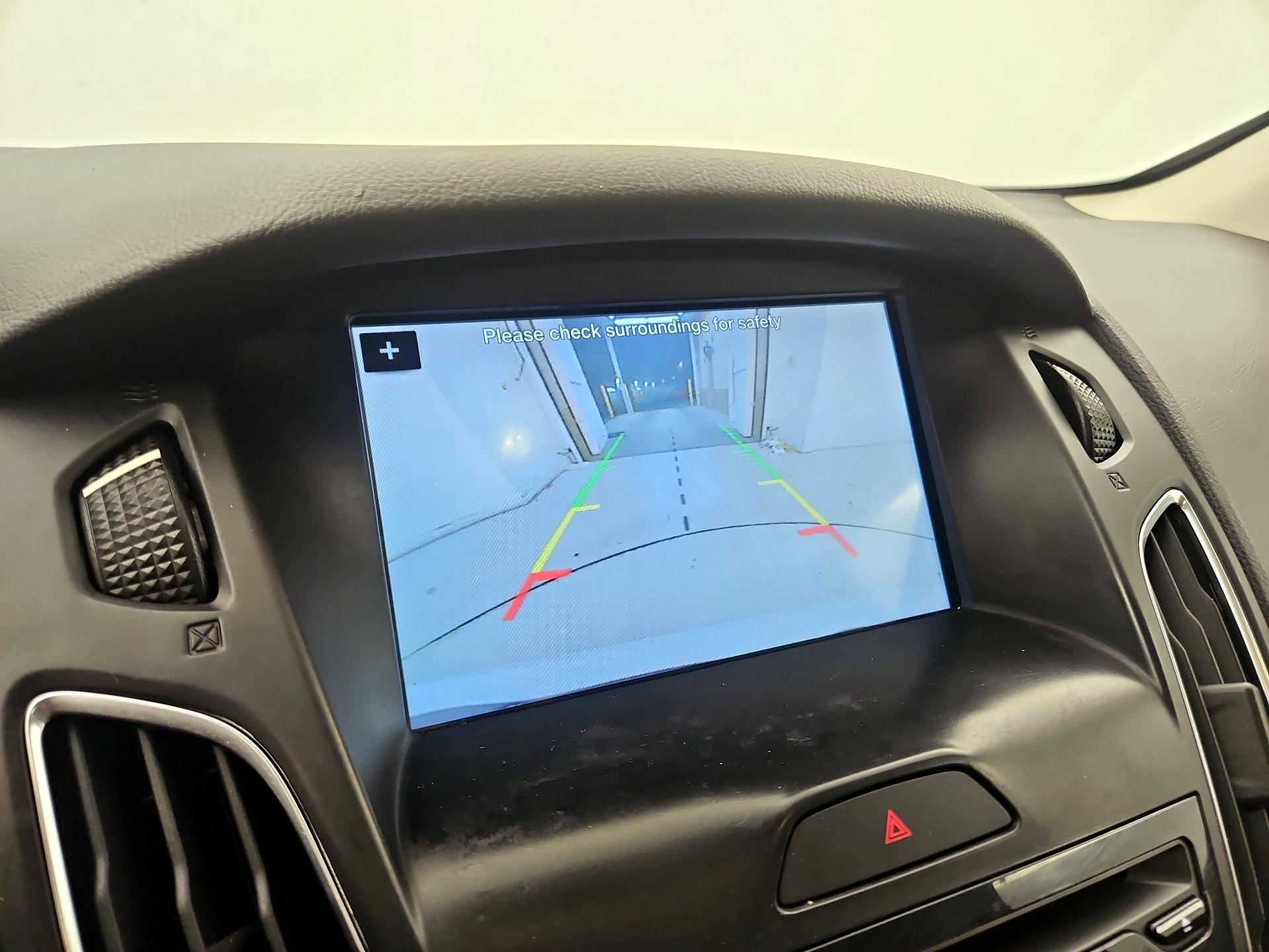 Thumbnail: 2016 Ford Focus - 15