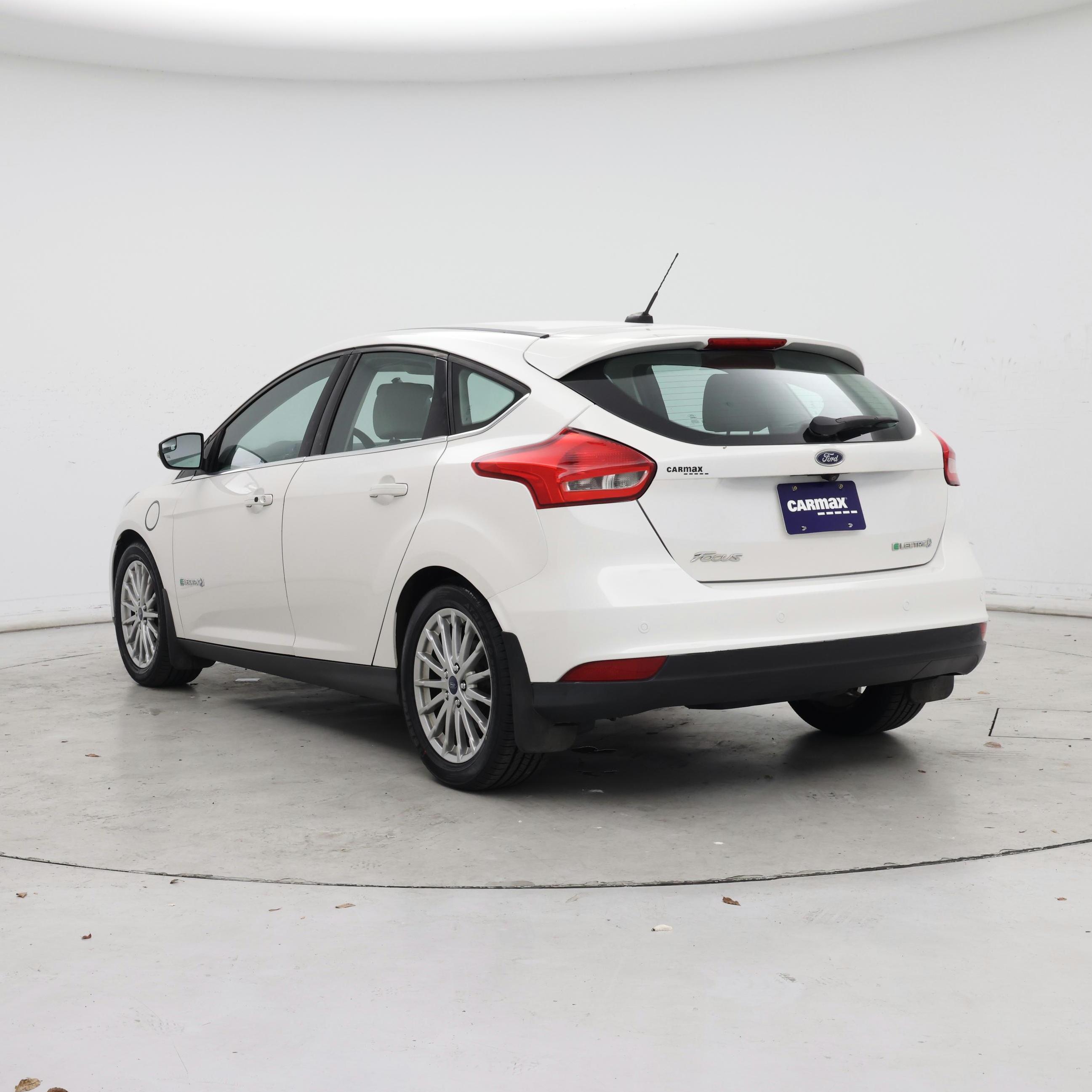 Thumbnail: 2016 Ford Focus - 2