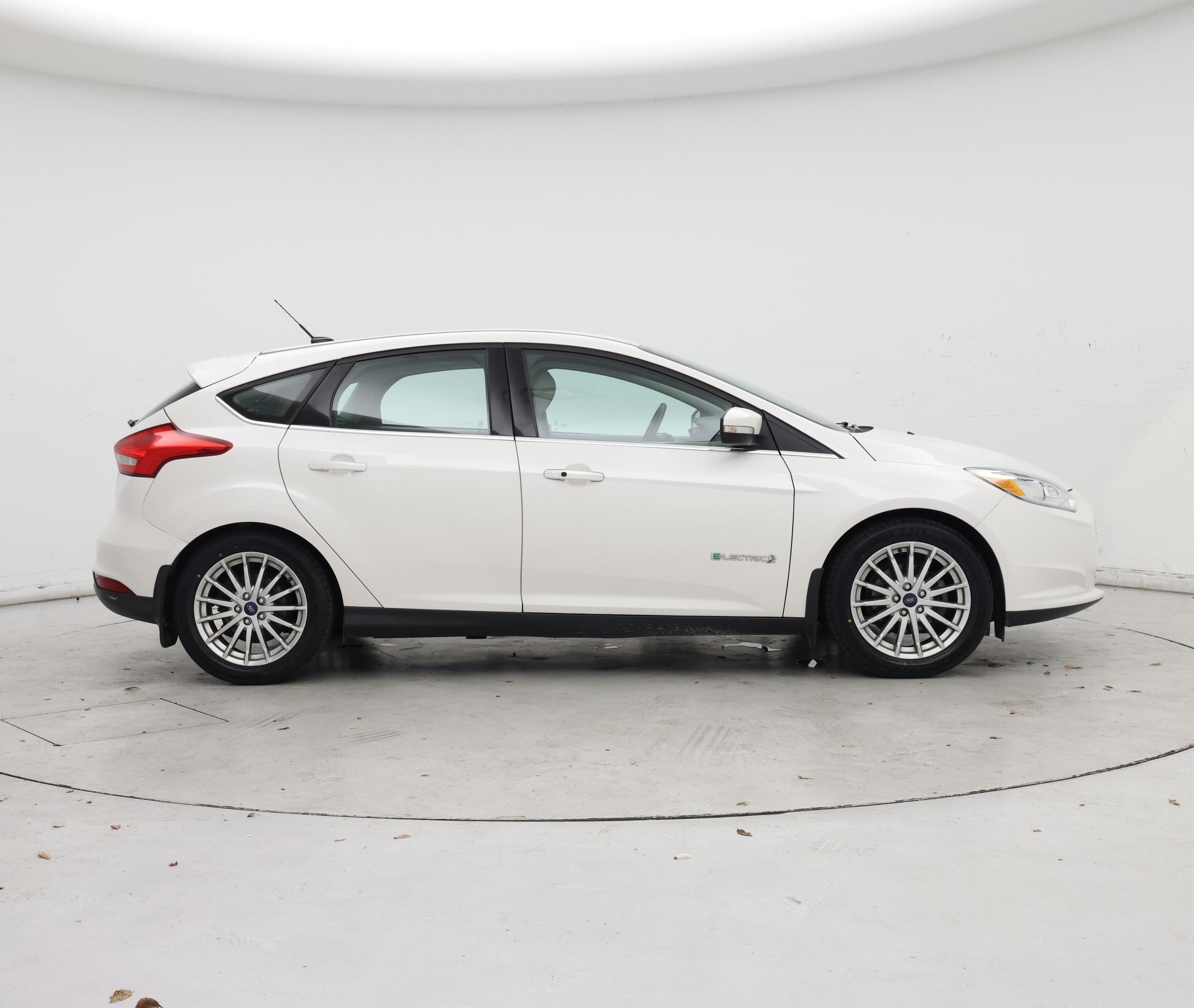 Thumbnail: 2016 Ford Focus - 7