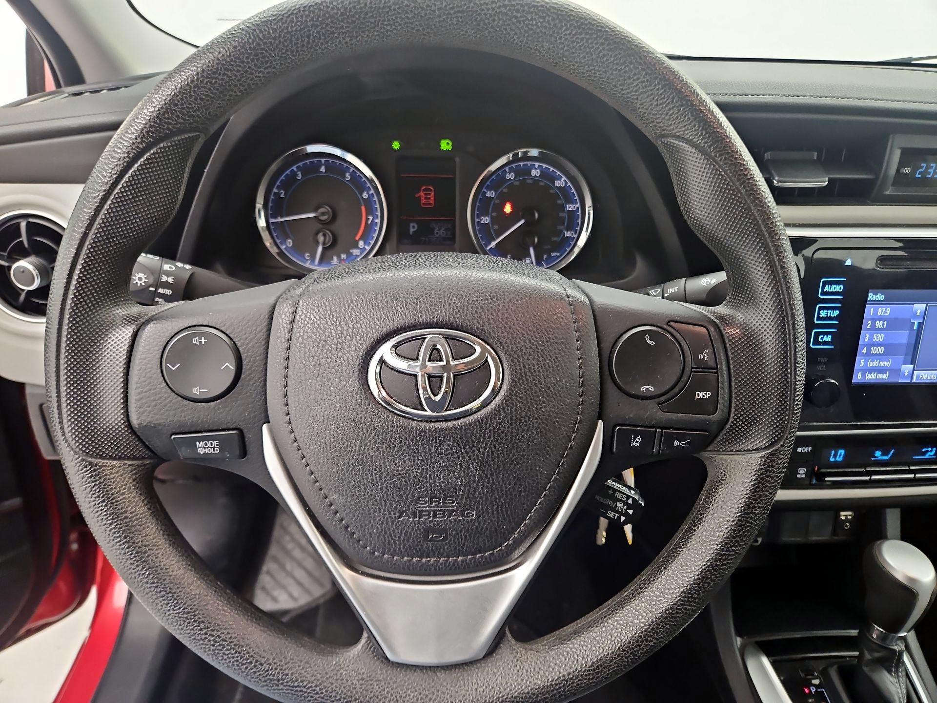 Thumbnail: 2018 Toyota Corolla - 10