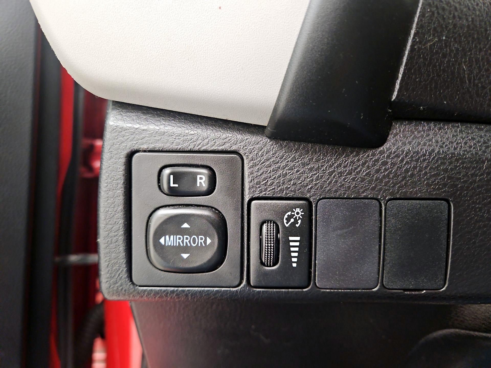 Thumbnail: 2018 Toyota Corolla - 13