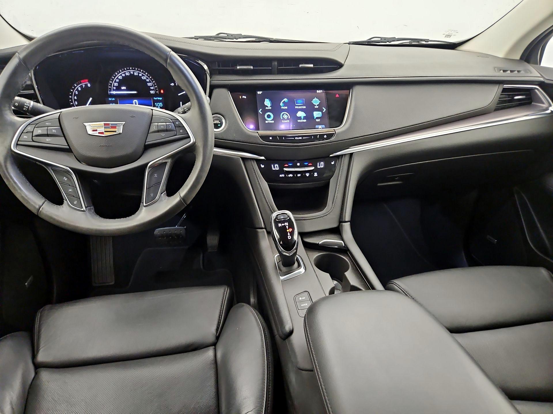 Thumbnail: 2017 Cadillac XT5 - 9