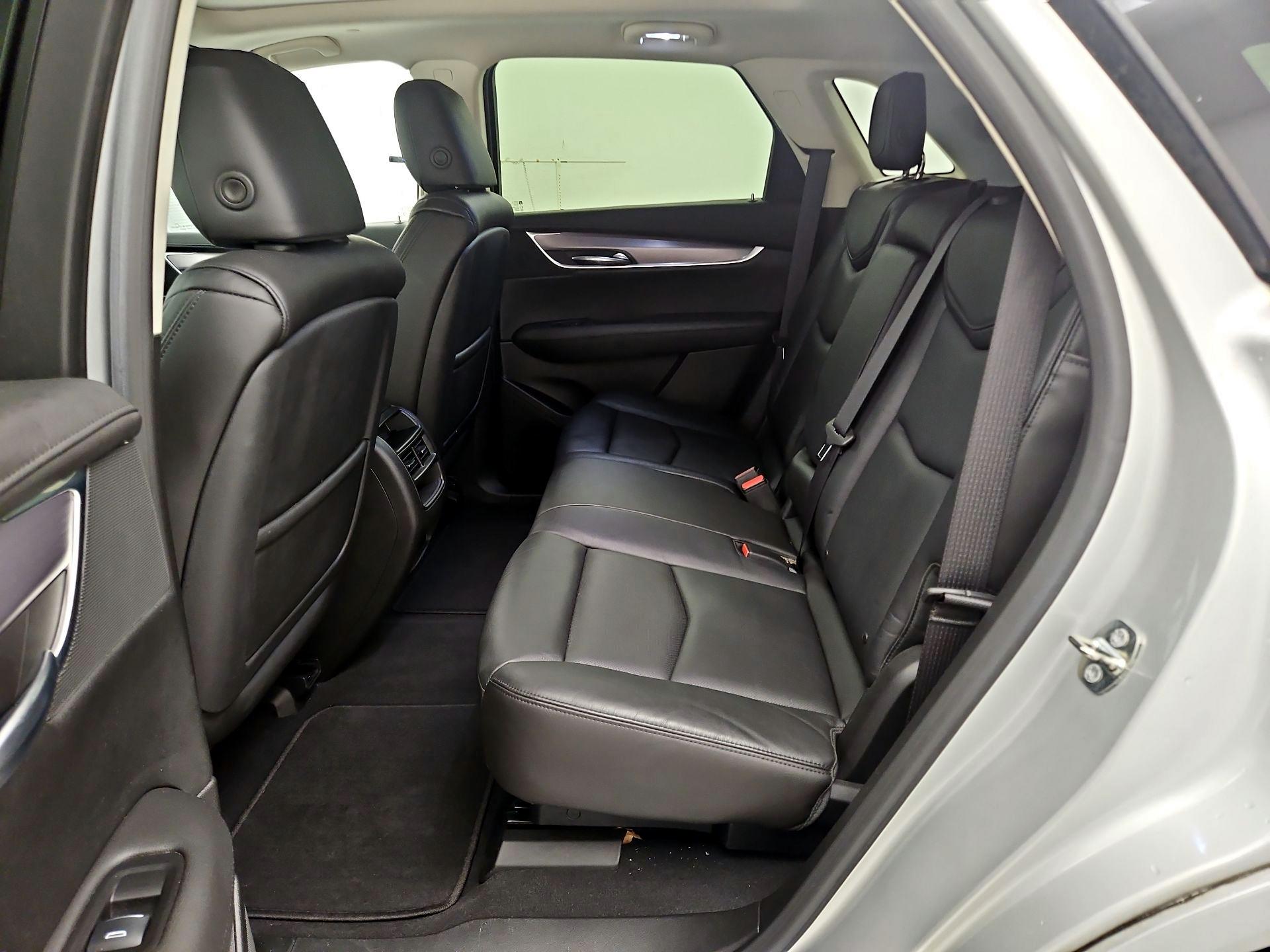Thumbnail: 2017 Cadillac XT5 - 19