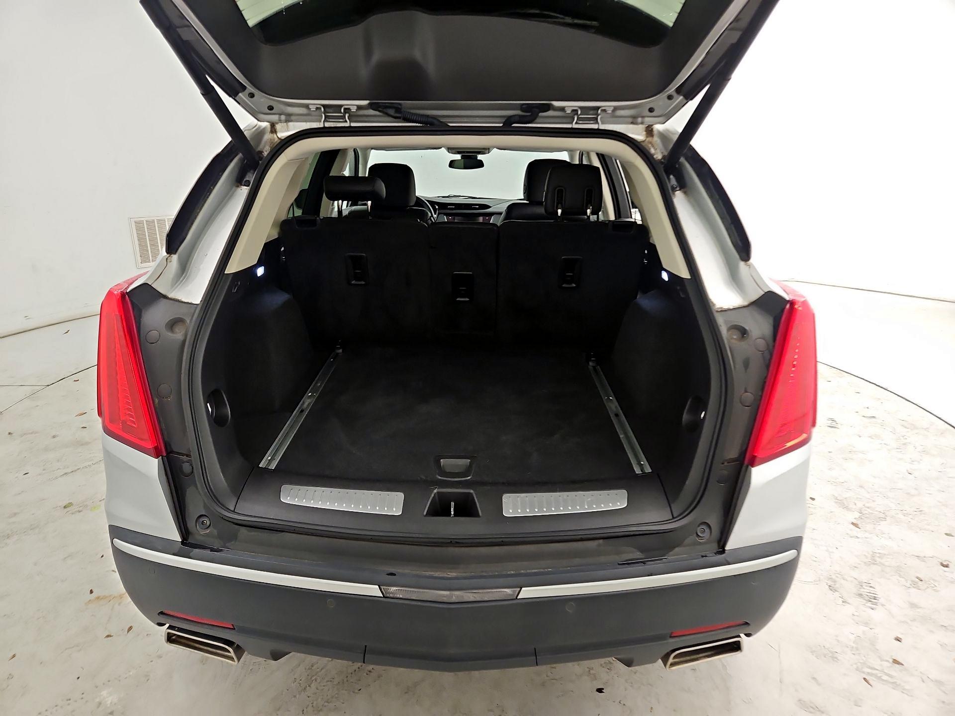 Thumbnail: 2017 Cadillac XT5 - 20