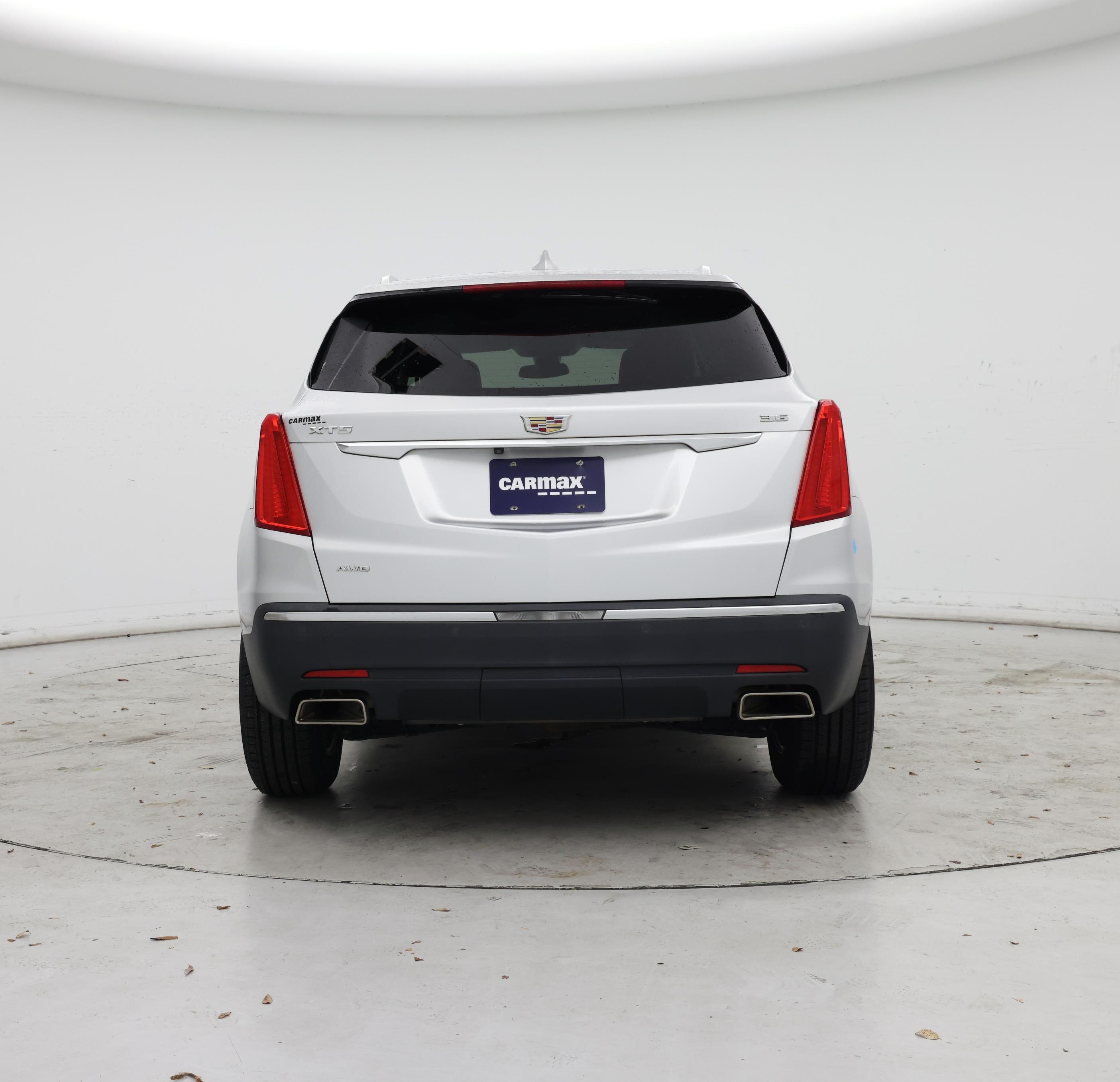 Thumbnail: 2017 Cadillac XT5 - 6