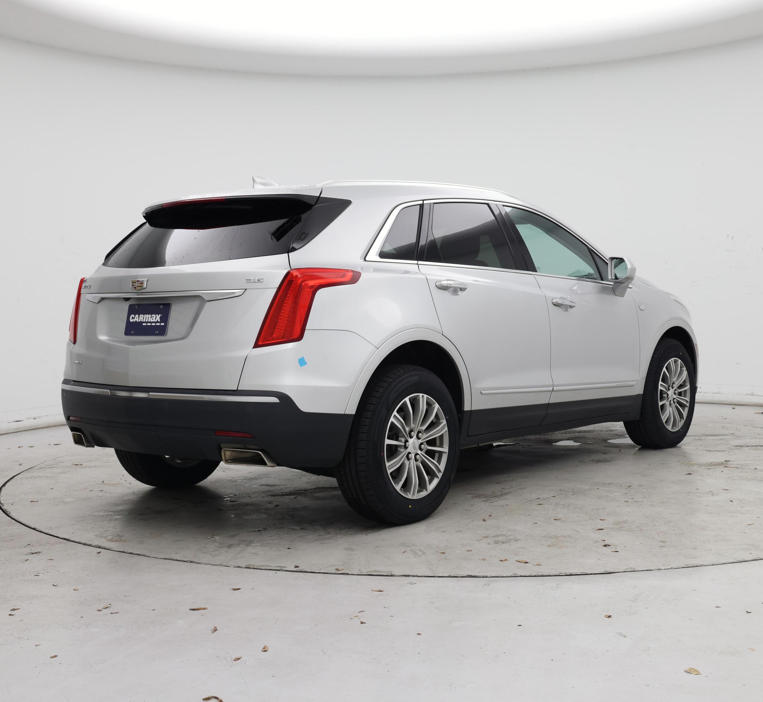 Thumbnail: 2017 Cadillac XT5 - 8