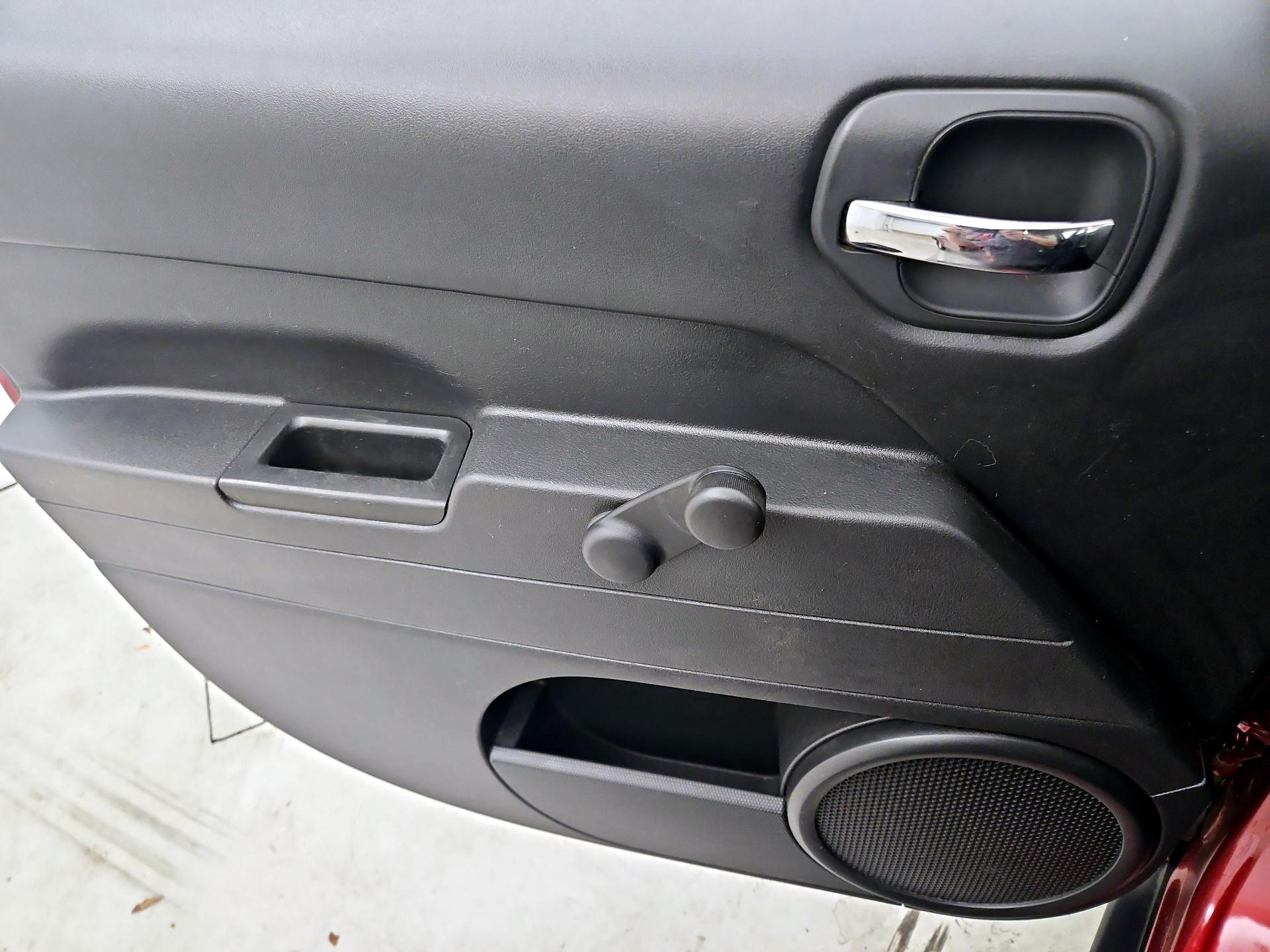 Thumbnail: 2016 Jeep Patriot - 12