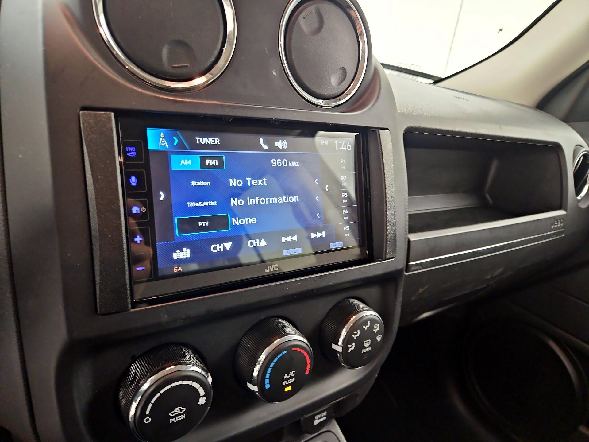 Thumbnail: 2016 Jeep Patriot - 13