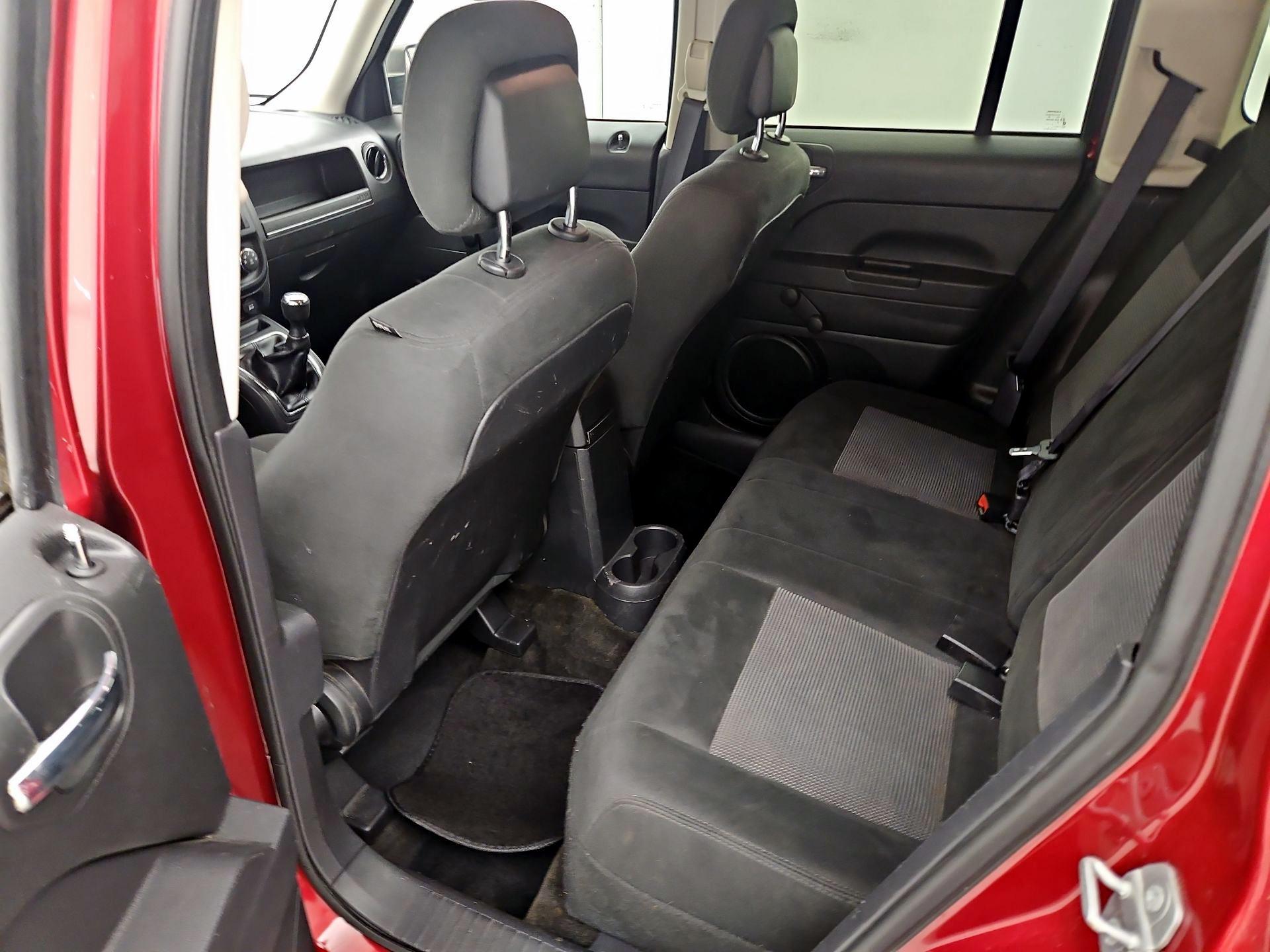 Thumbnail: 2016 Jeep Patriot - 17