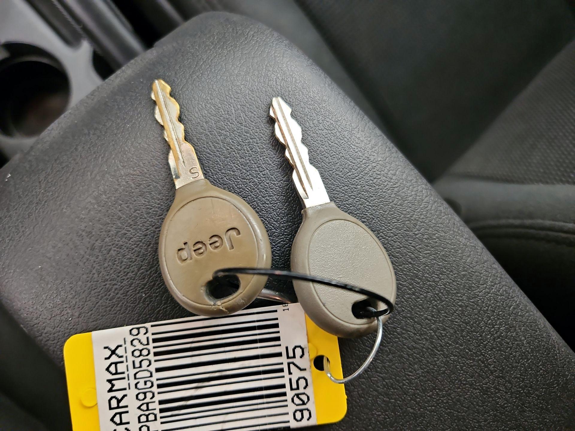 Thumbnail: 2016 Jeep Patriot - 20