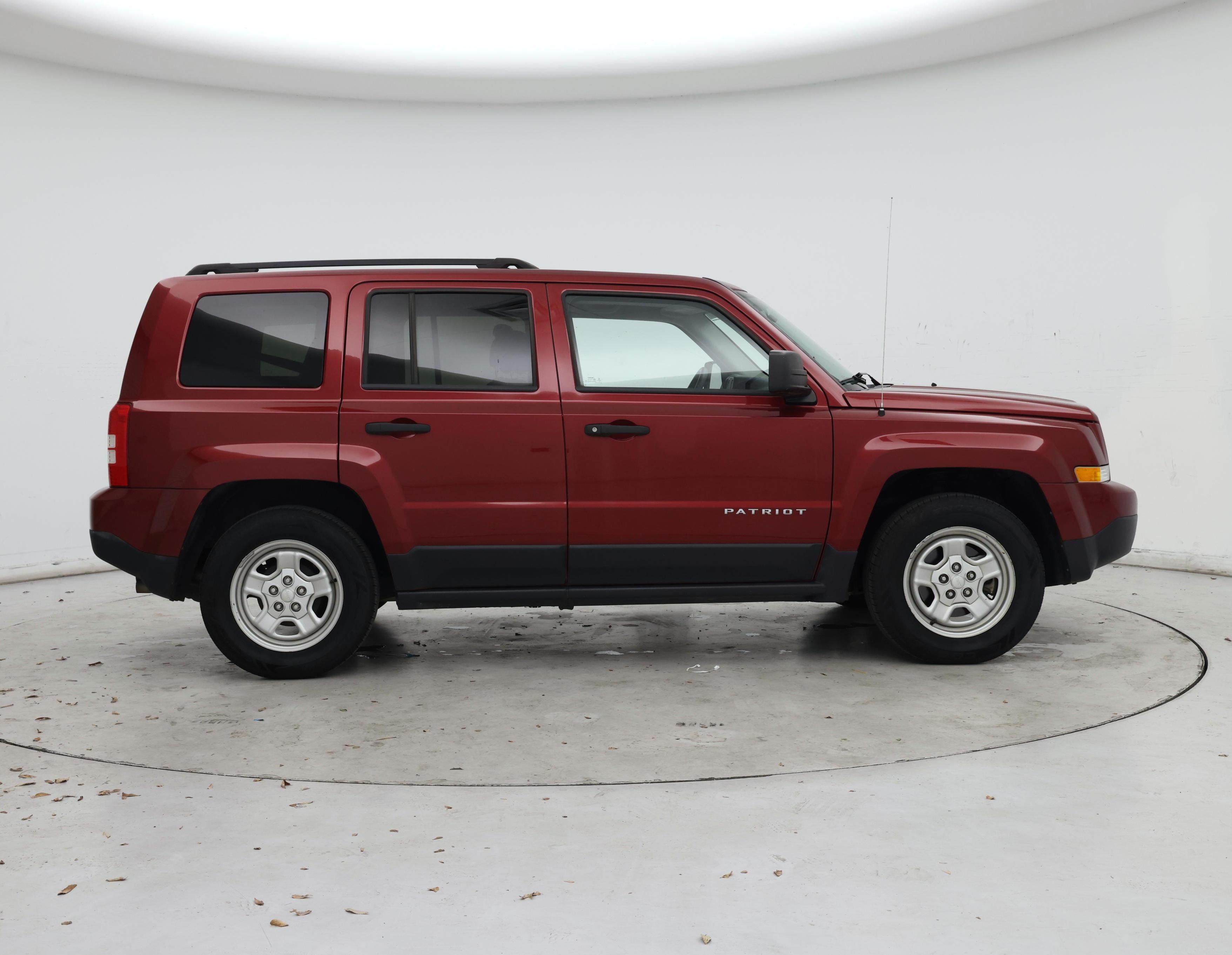 Thumbnail: 2016 Jeep Patriot - 7