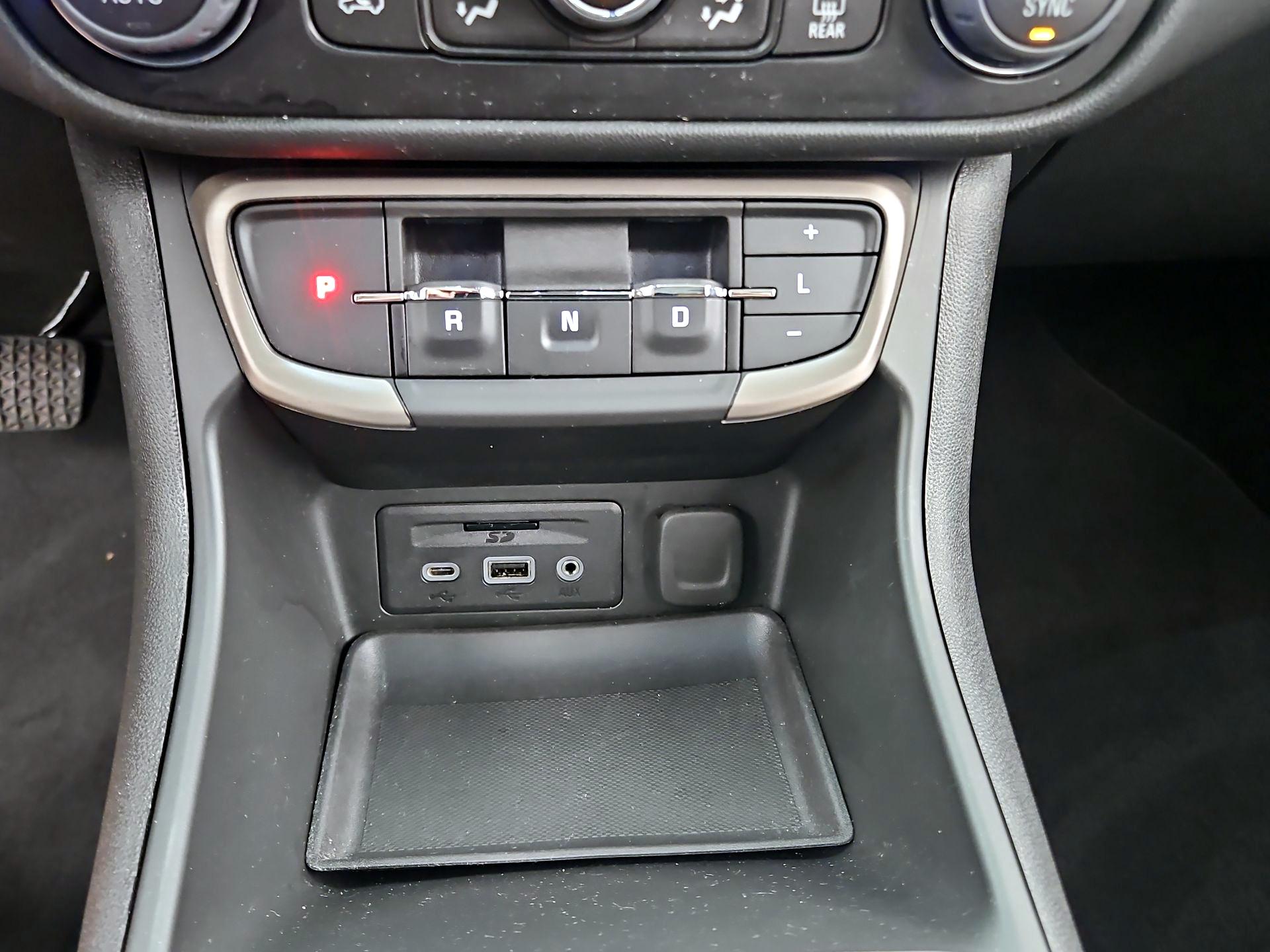 Thumbnail: 2023 GMC Terrain - 17