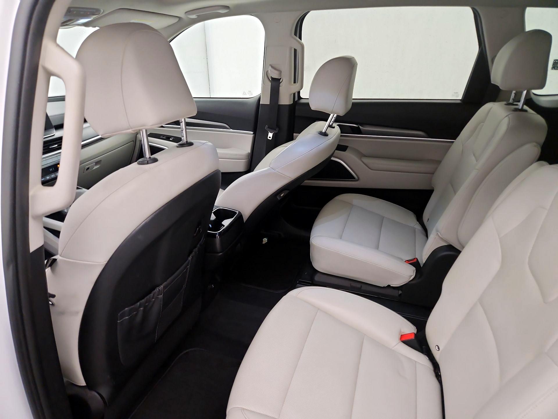 Thumbnail: 2022 Kia Telluride - 19