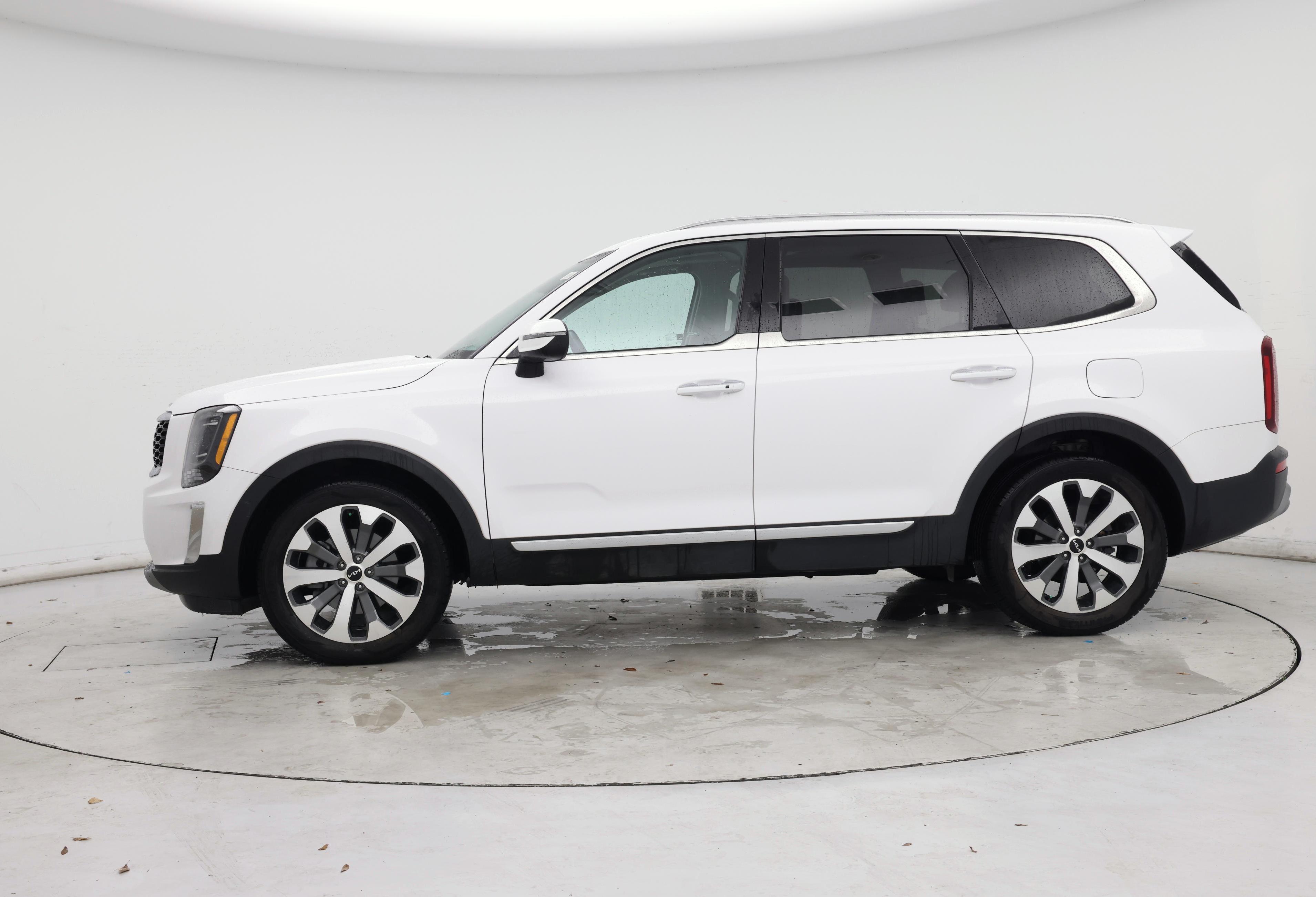 Thumbnail: 2022 Kia Telluride - 3