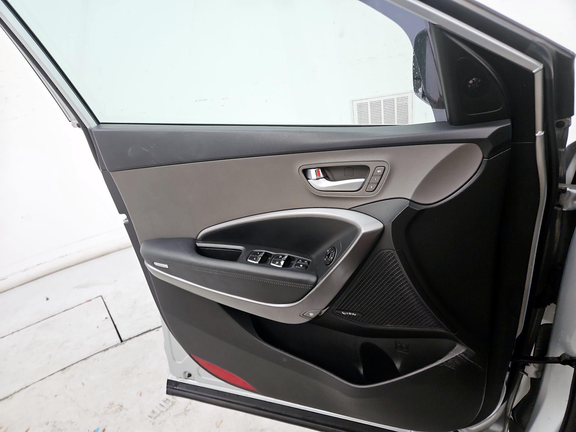 Thumbnail: 2018 Hyundai Santa Fe - 12