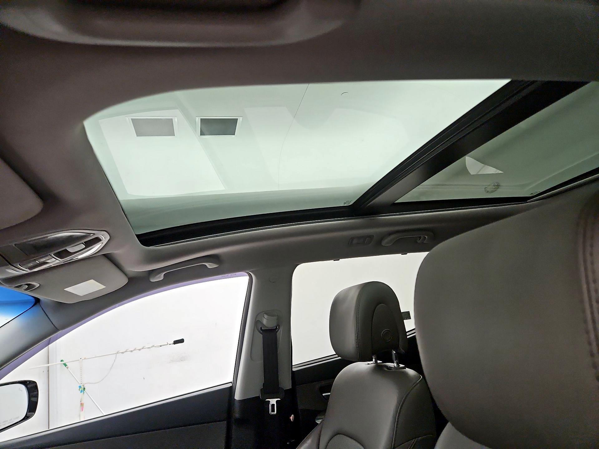 Thumbnail: 2018 Hyundai Santa Fe - 20