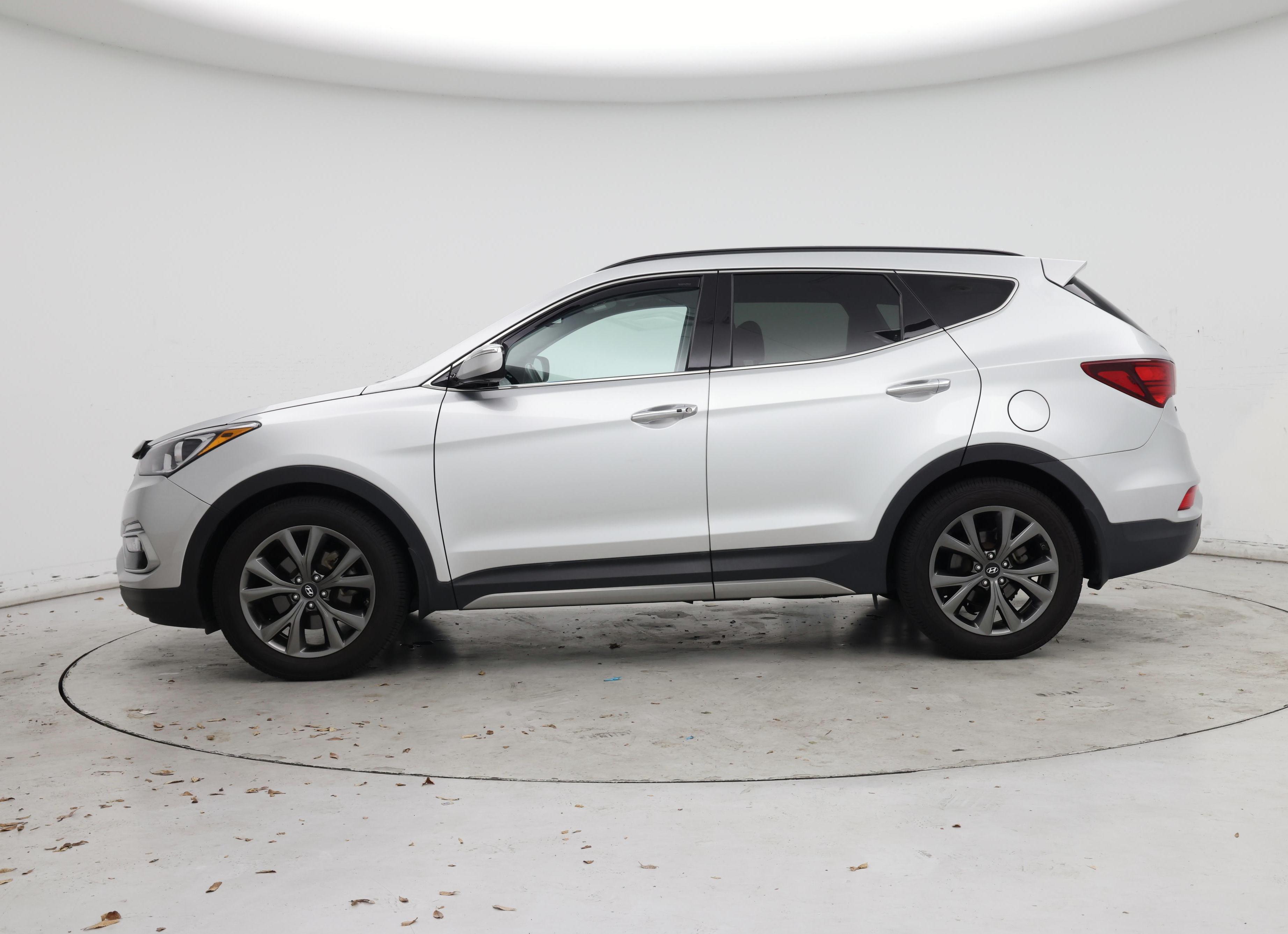 Thumbnail: 2018 Hyundai Santa Fe - 3