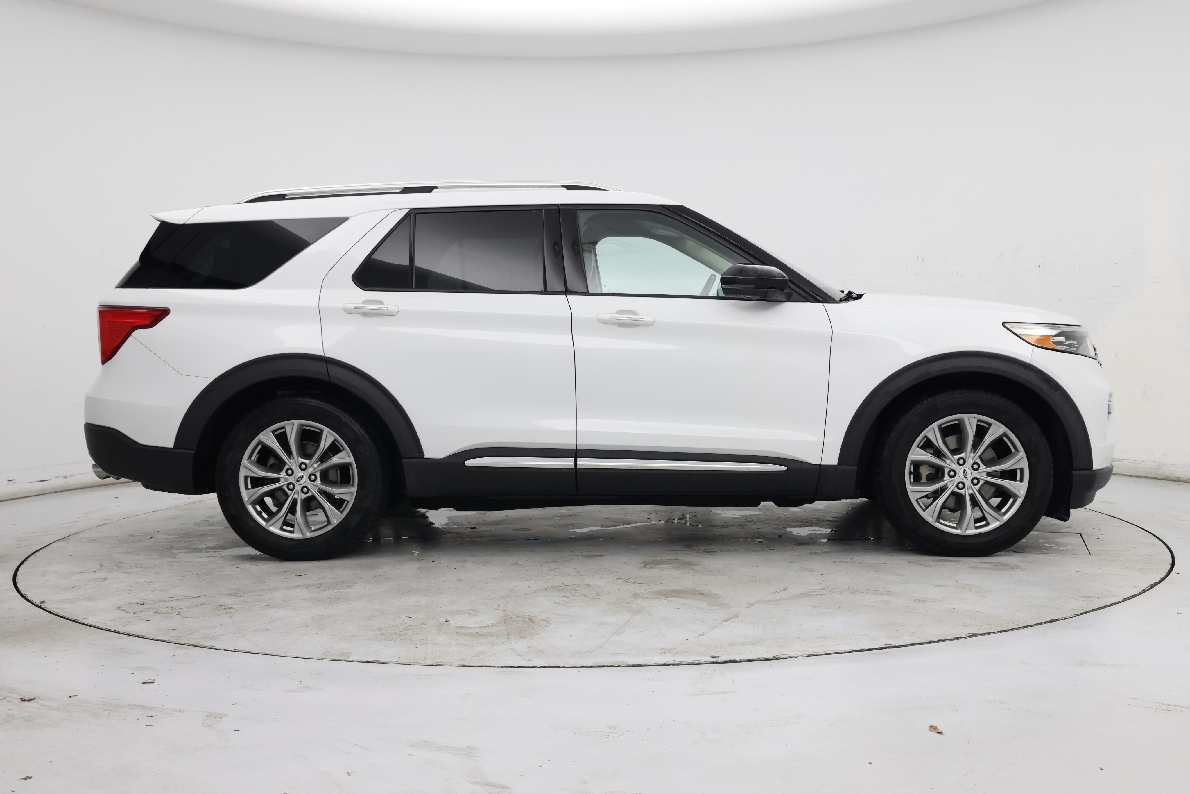 Thumbnail: 2020 Ford Explorer - 7