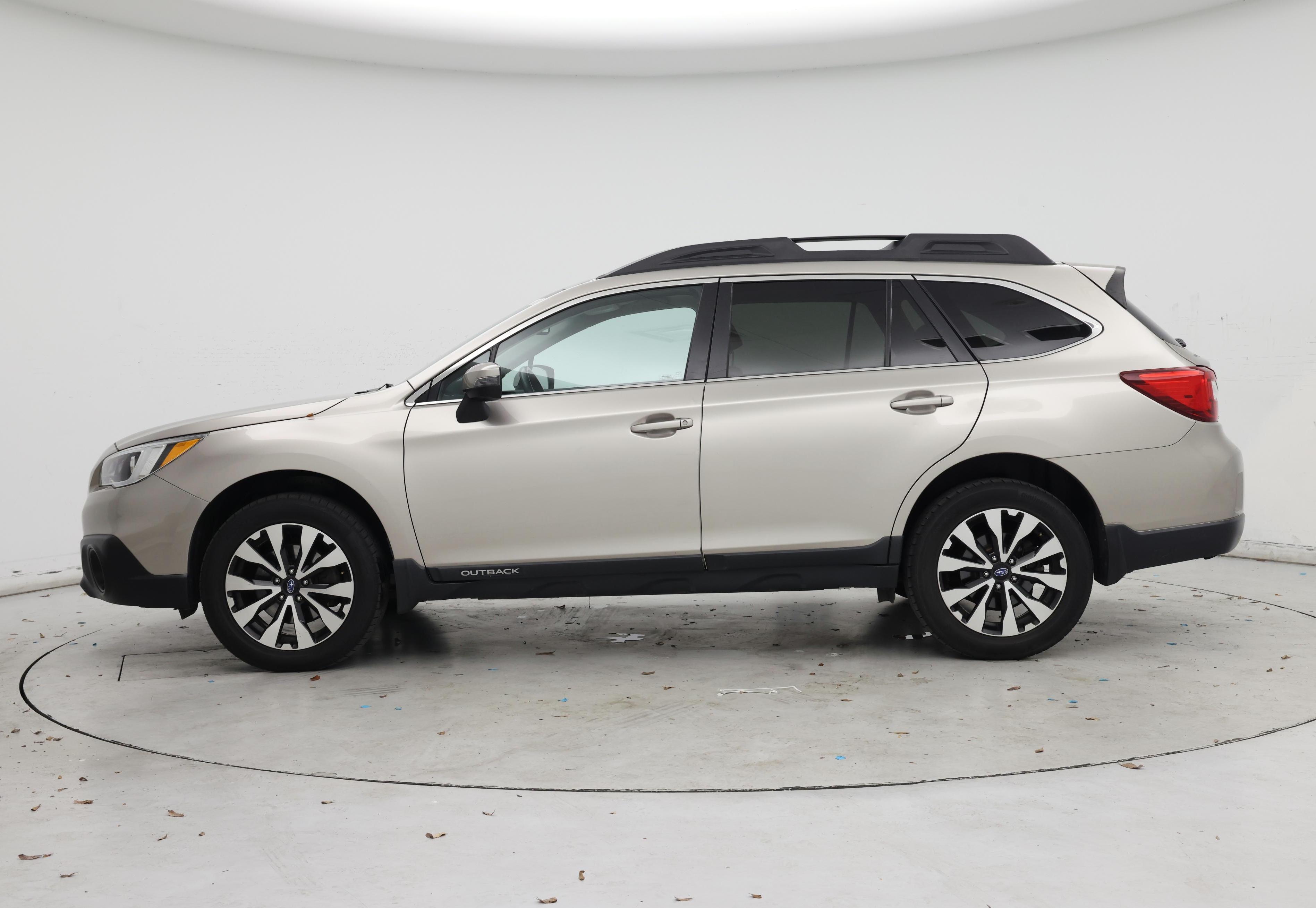 Thumbnail: 2016 Subaru Outback - 3