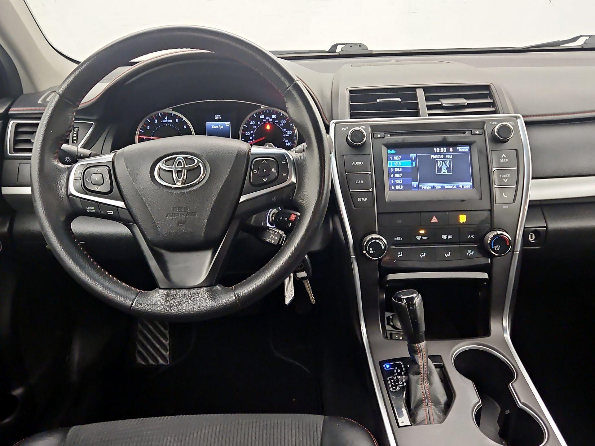 Thumbnail: 2017 Toyota Camry - 10