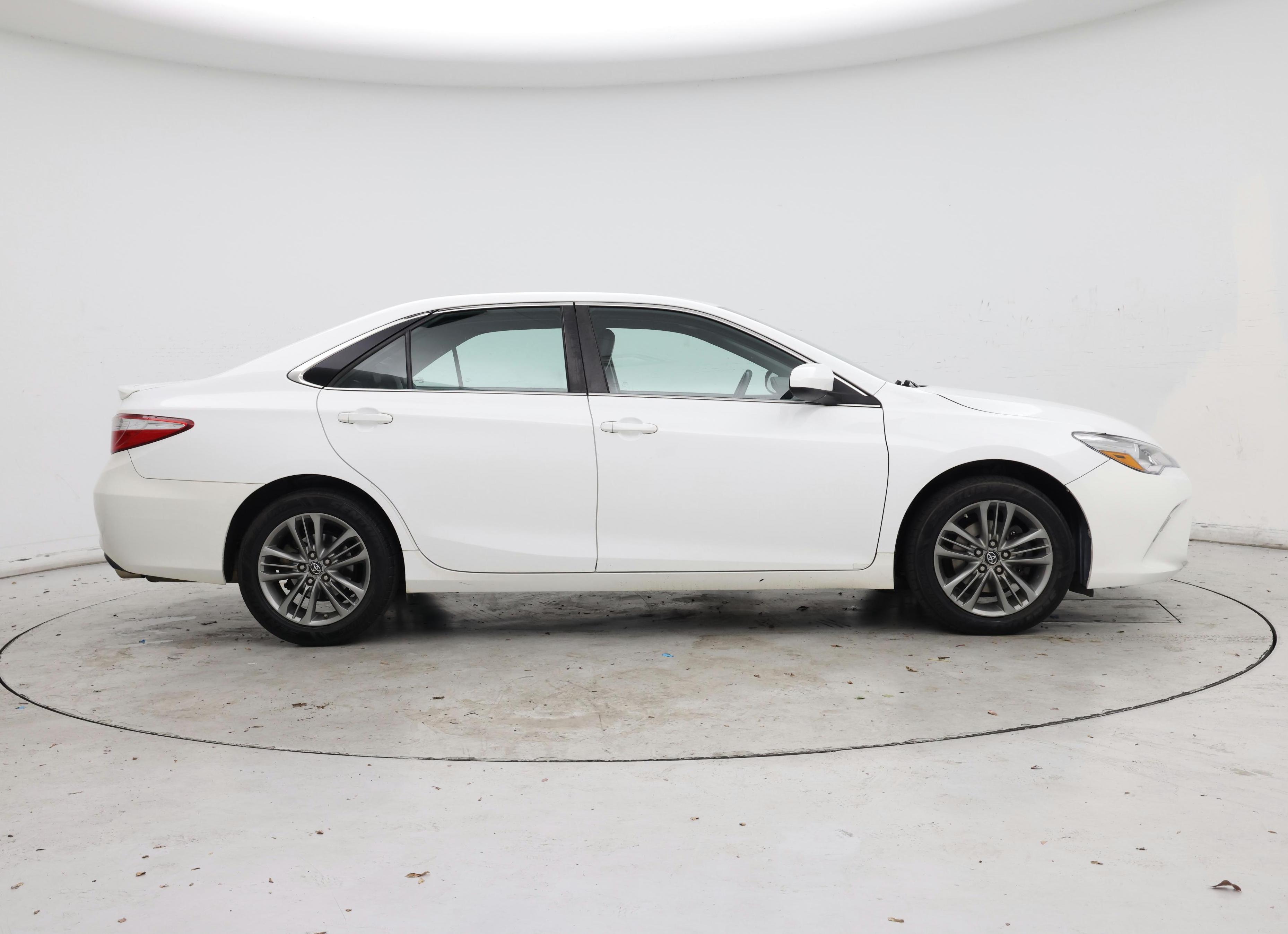 Thumbnail: 2017 Toyota Camry - 7