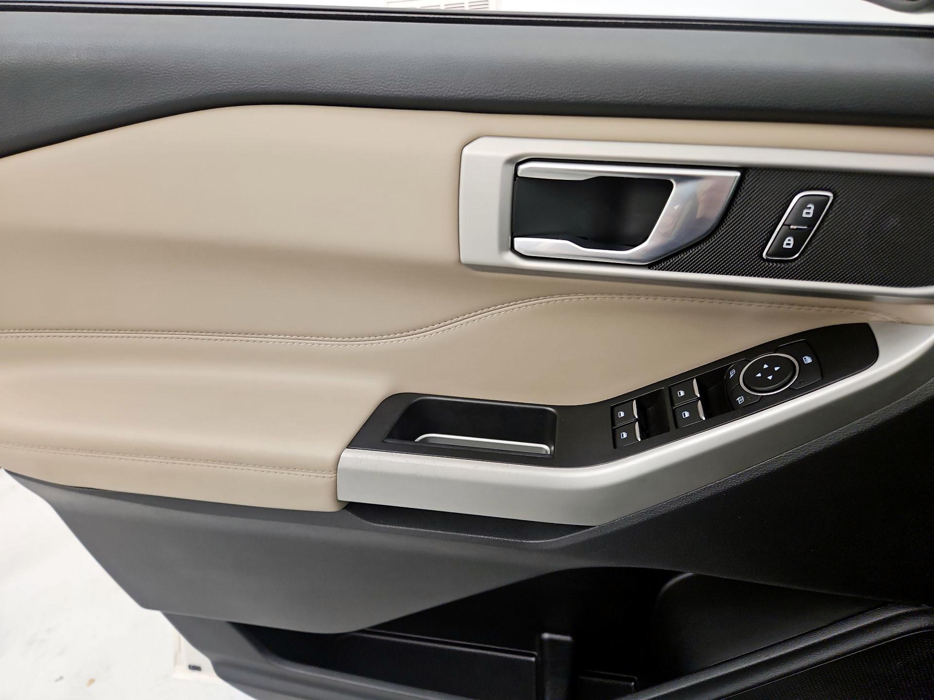 Thumbnail: 2022 Ford Explorer - 12