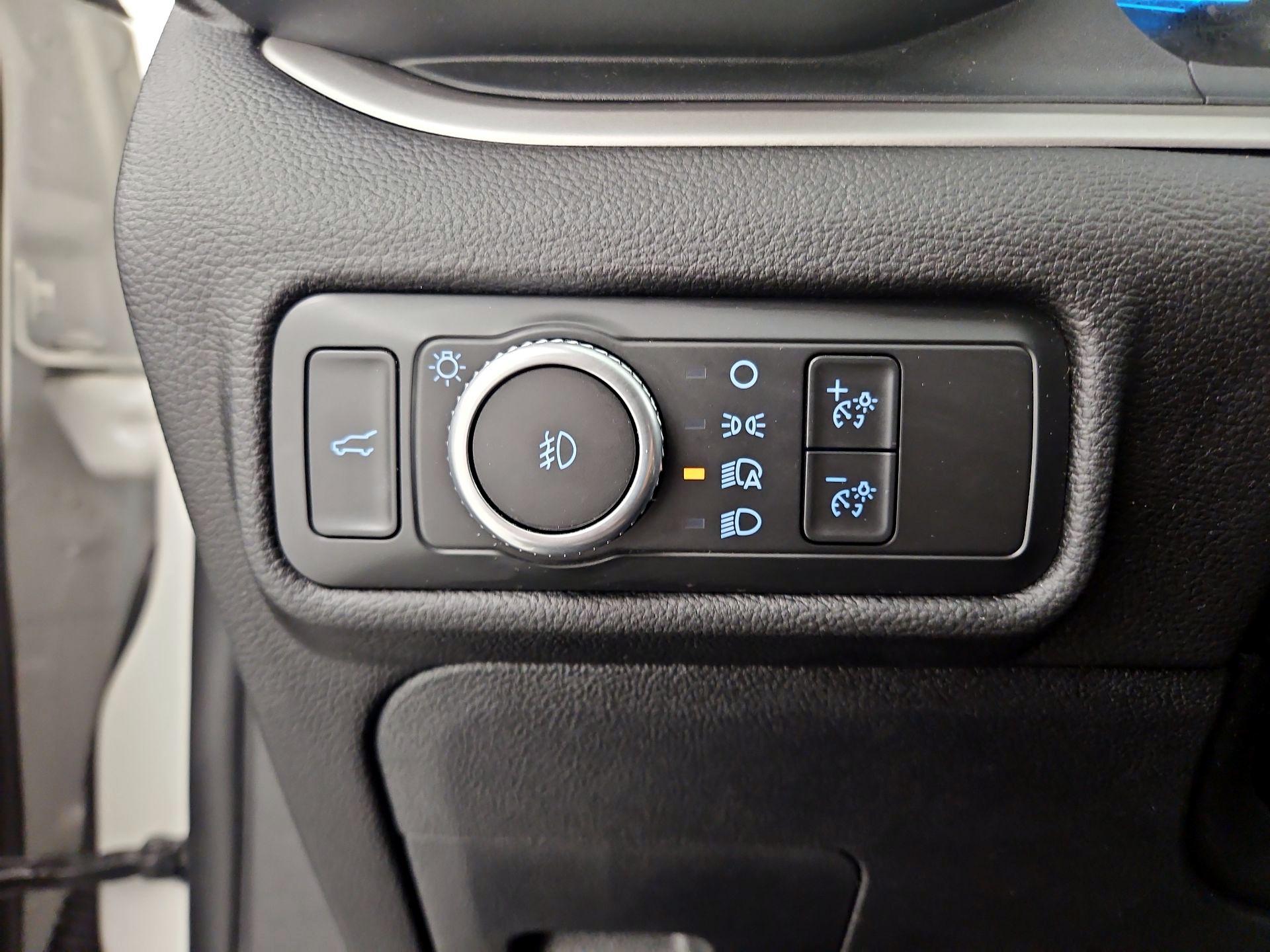 Thumbnail: 2022 Ford Explorer - 13