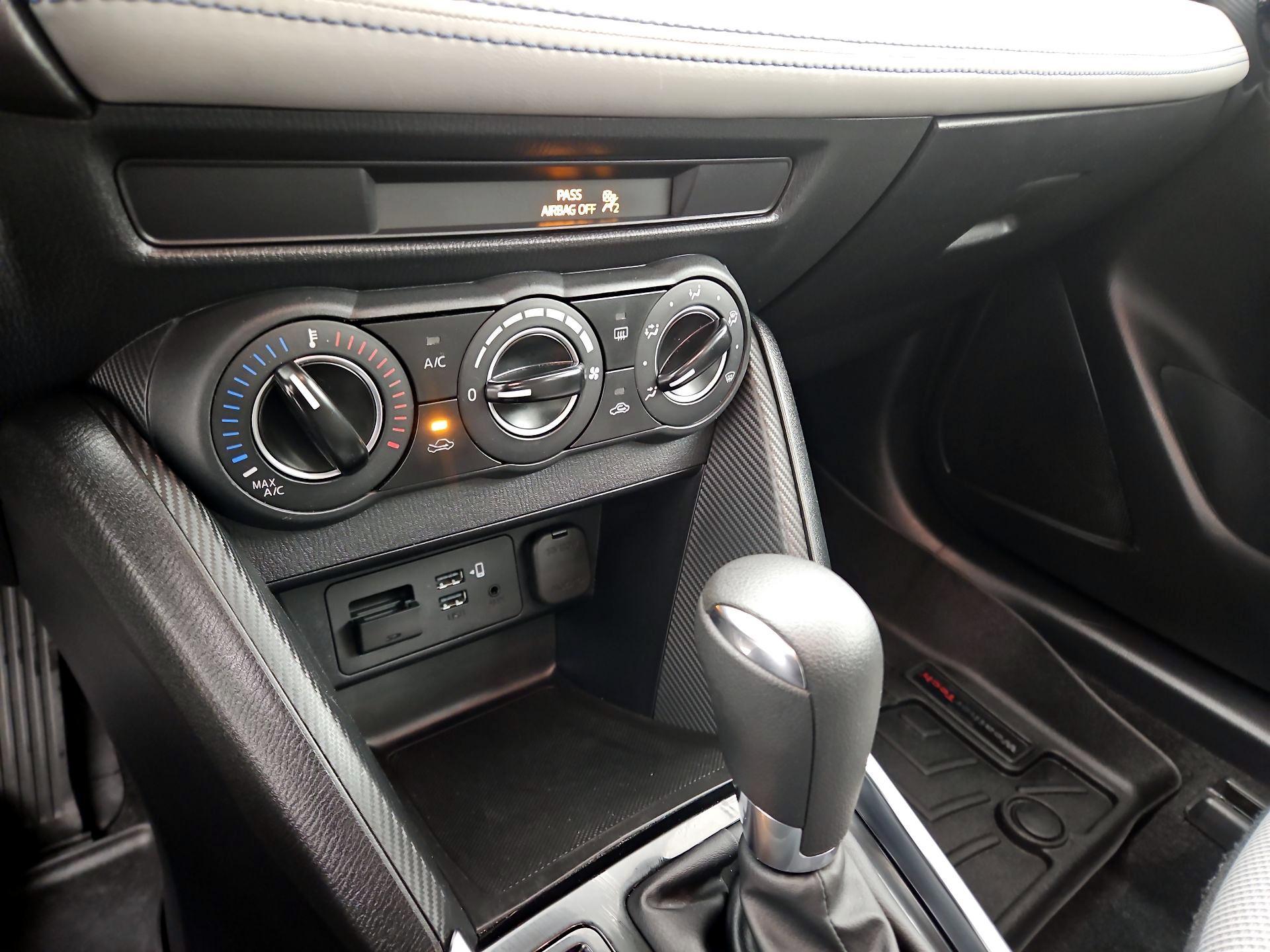 Thumbnail: 2020 Toyota Yaris - 16