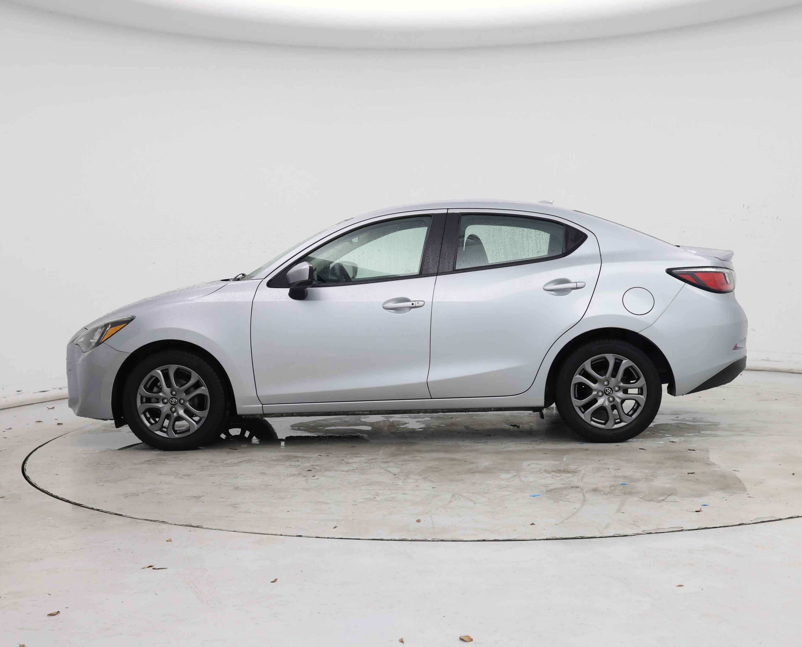 Thumbnail: 2020 Toyota Yaris - 3