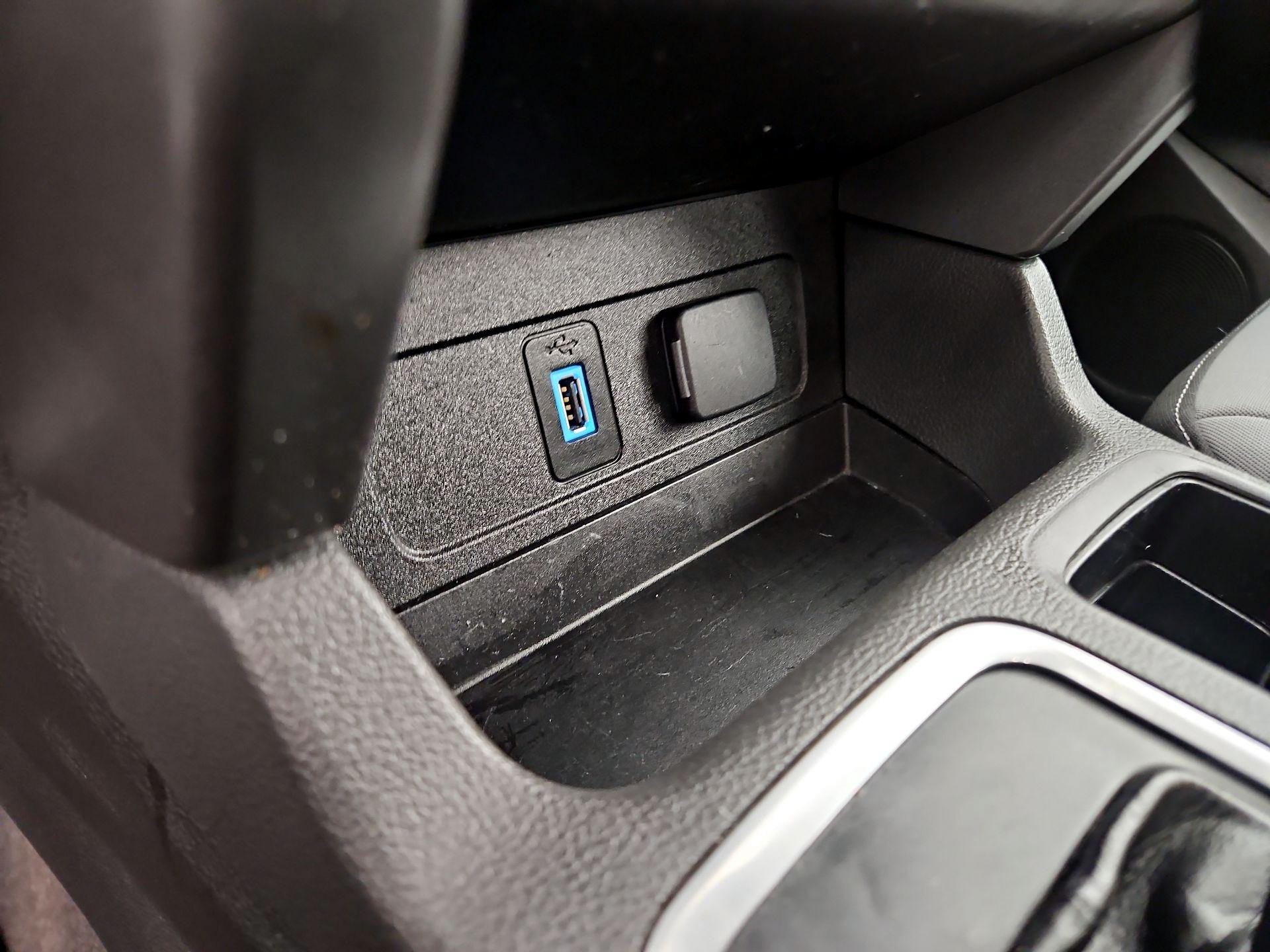 Thumbnail: 2018 Ford Escape - 18