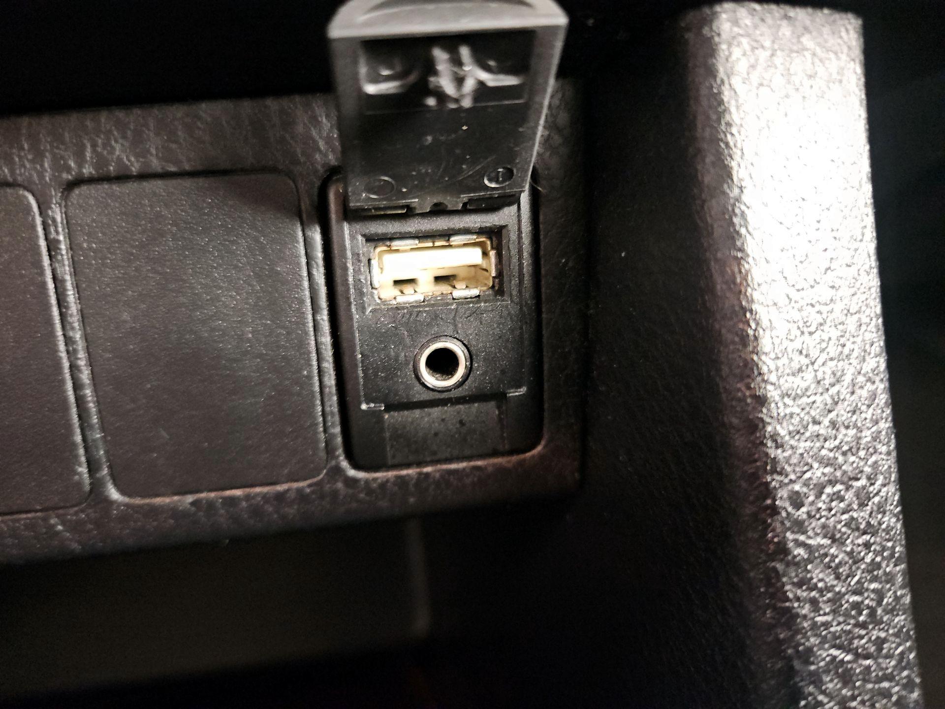 Thumbnail: 2014 Toyota Corolla - 18