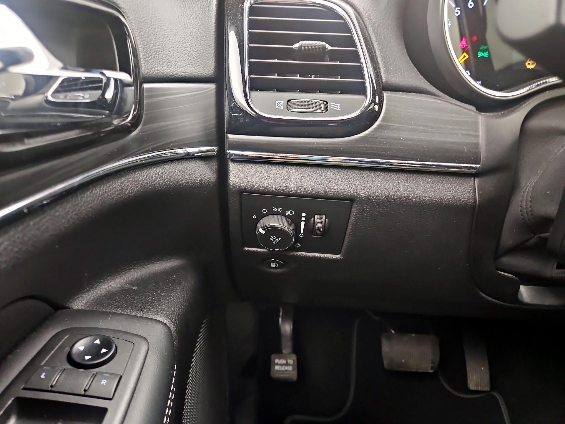 Thumbnail: 2021 Jeep Grand Cherokee - 13