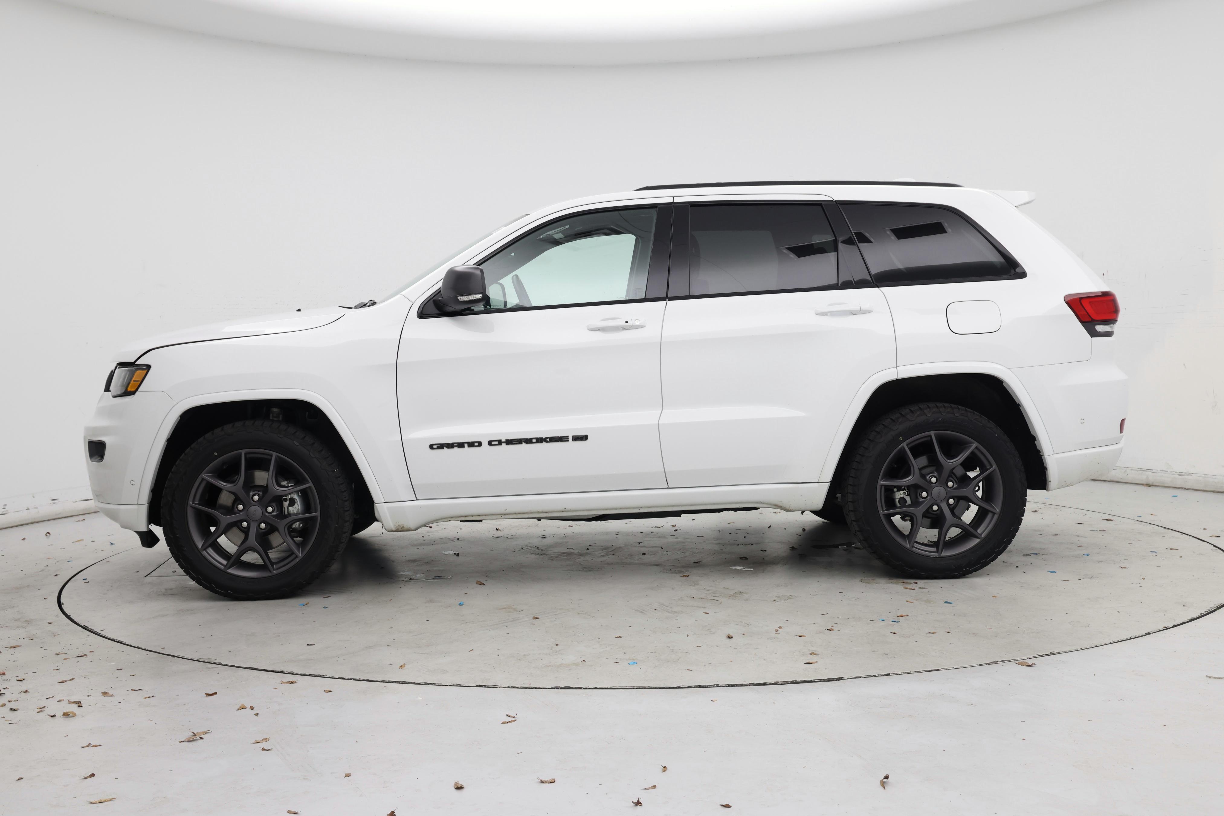Thumbnail: 2021 Jeep Grand Cherokee - 3
