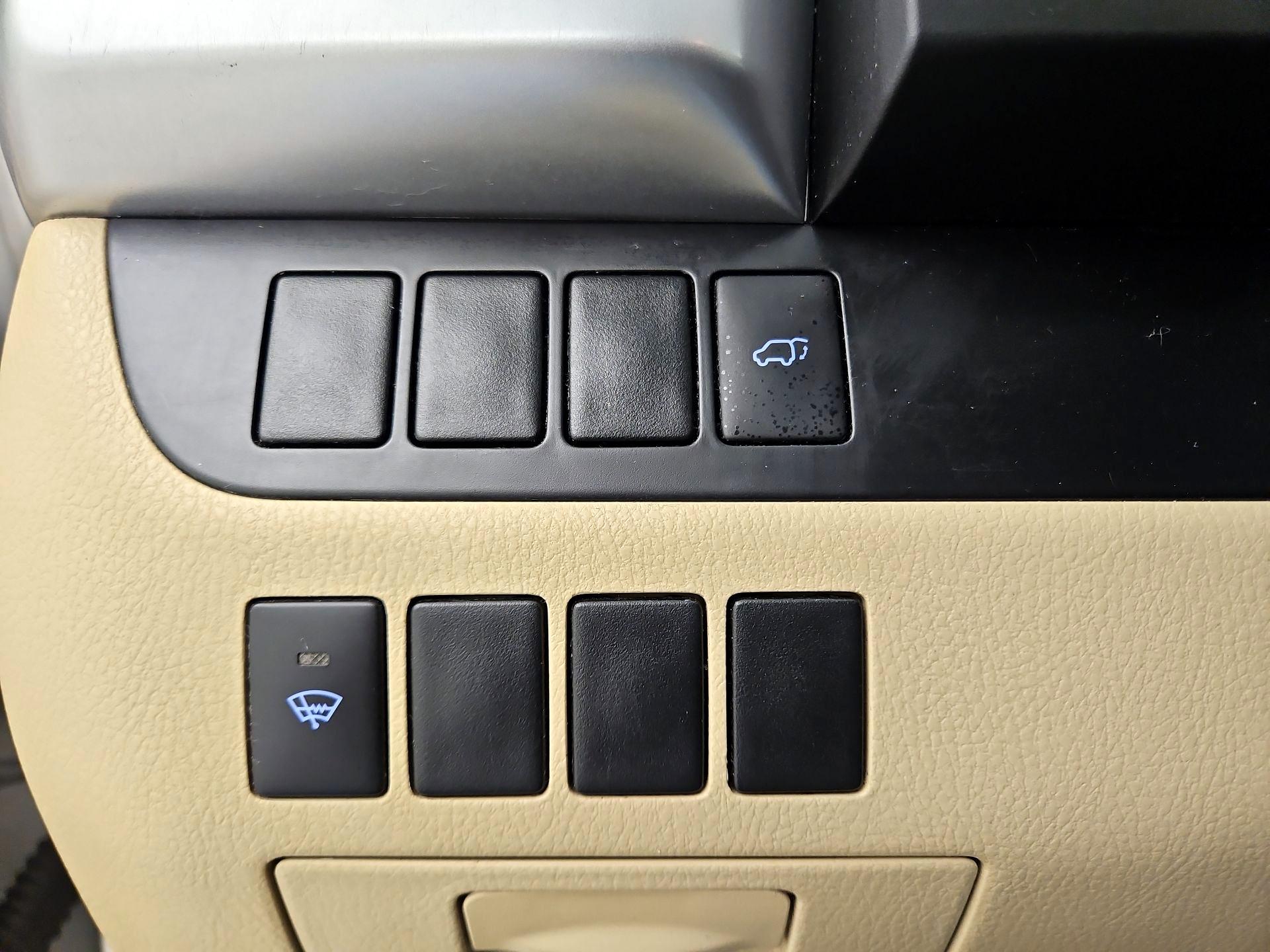 Thumbnail: 2015 Toyota Highlander - 13