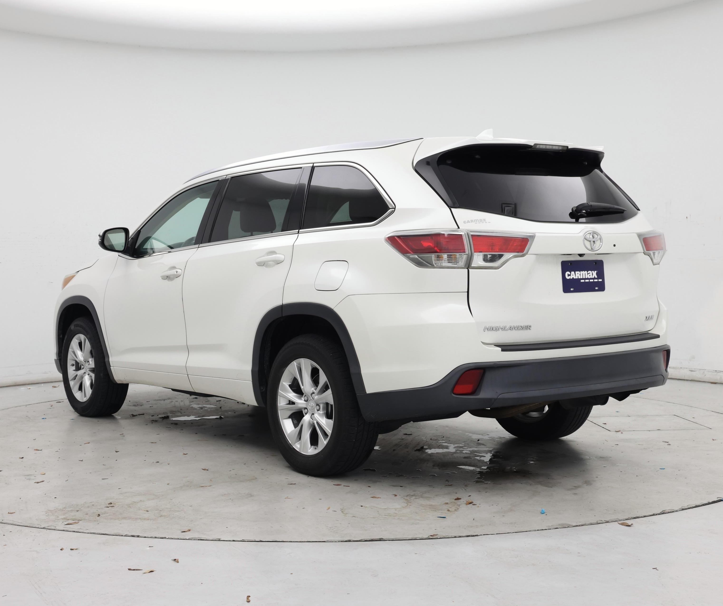 Thumbnail: 2015 Toyota Highlander - 2